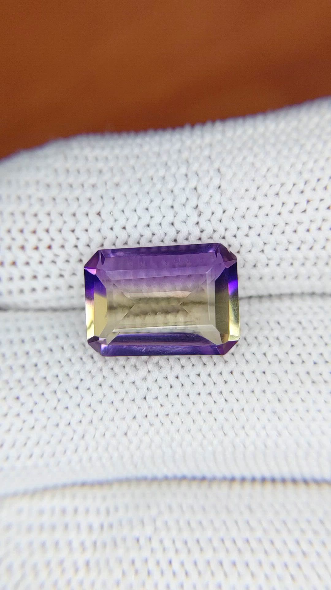 4.79 Ct. Bi Color Ametrine from Ceylon (Sri Lanka) Size Video