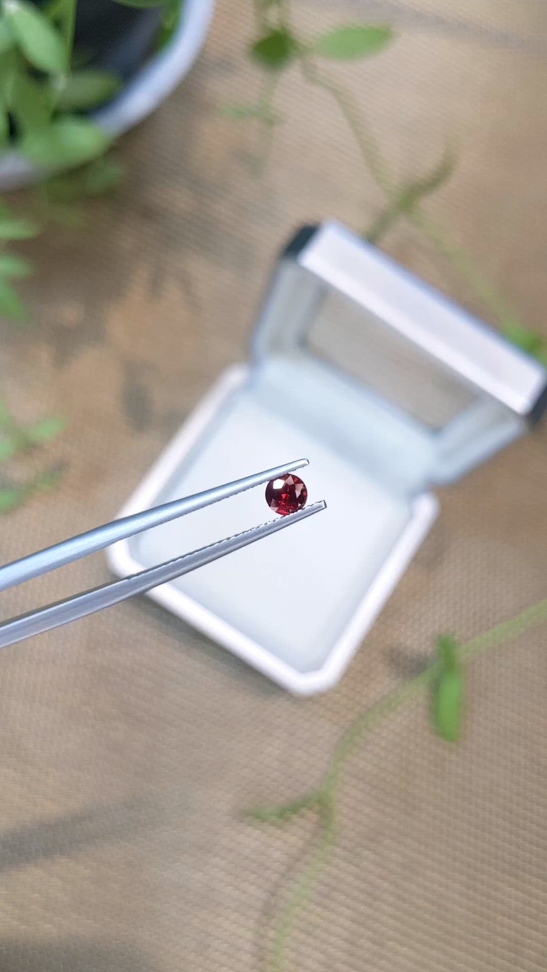 0.35 Ct. Pinkish Red Spinel from Burma (Myanmar) Size Video