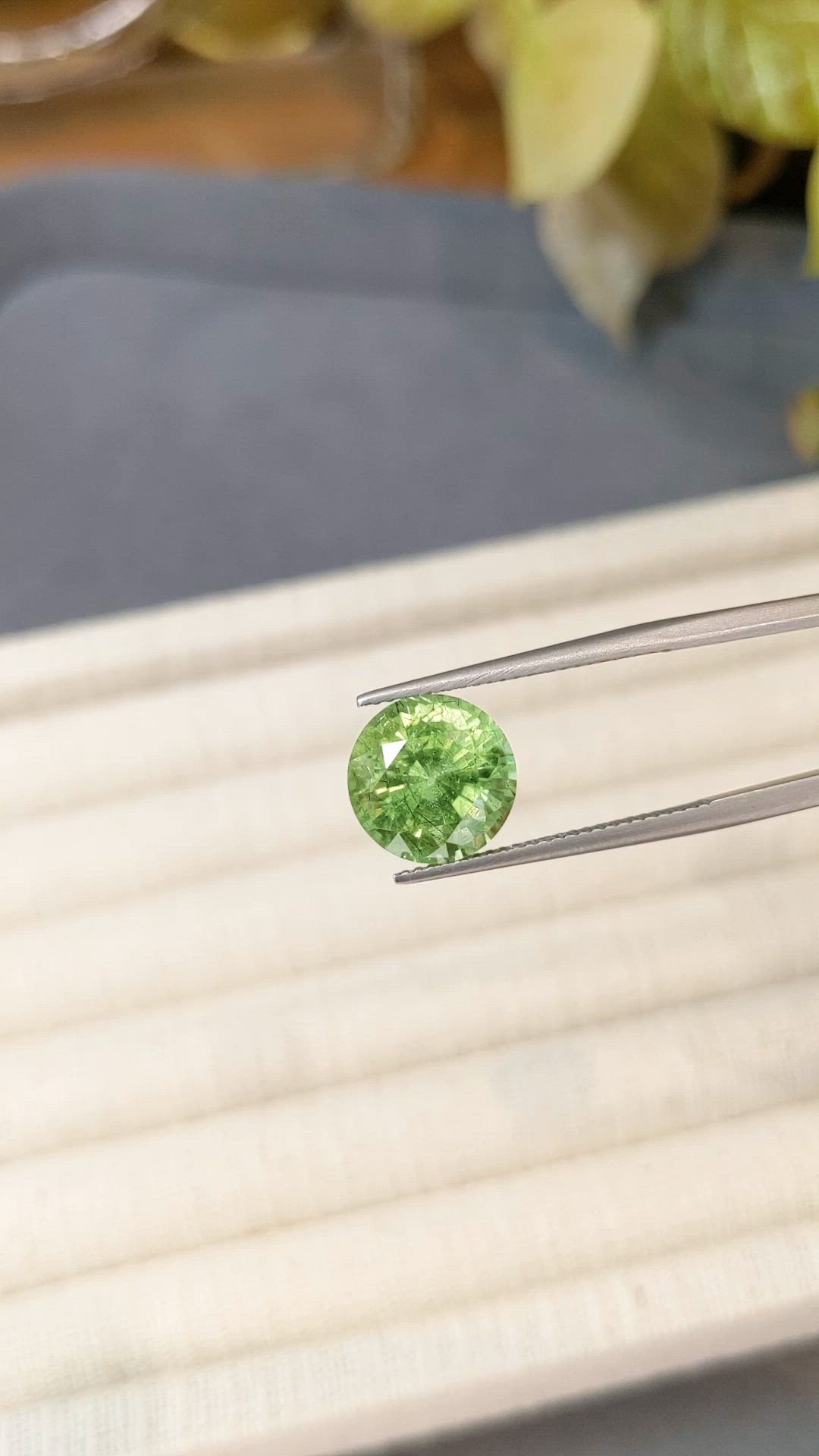 6.32 Ct. Green (Lime Green) Peridot from Pakistan Size Video