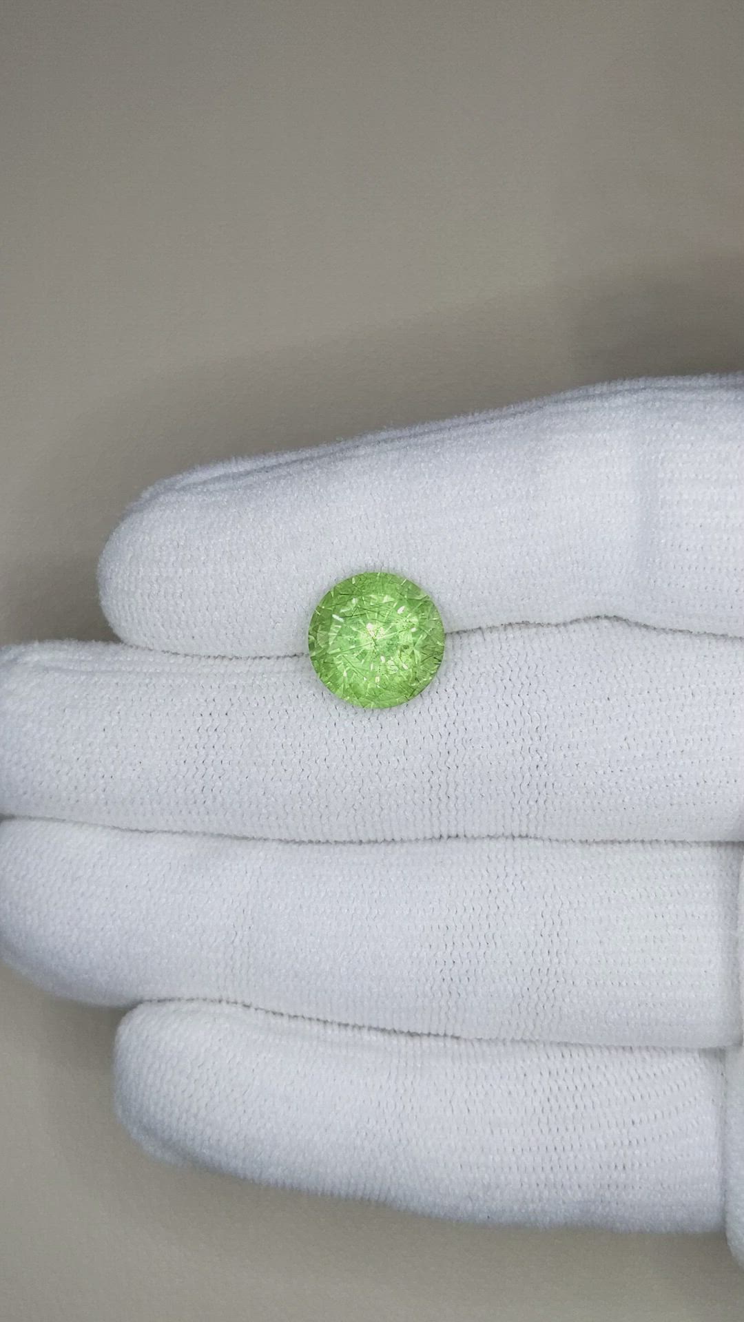 6.32 Ct. Green (Lime Green) Peridot from Pakistan Size Video