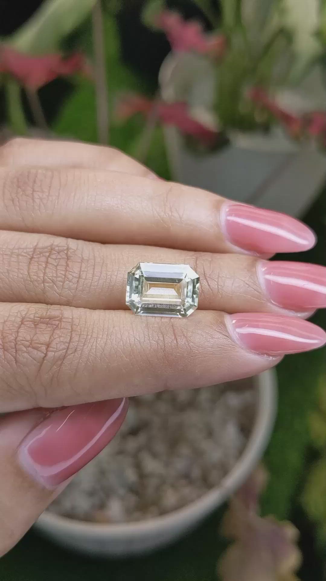 5.81 Ct. Green Chrysoberyl from Ceylon (Sri Lanka) Size Video