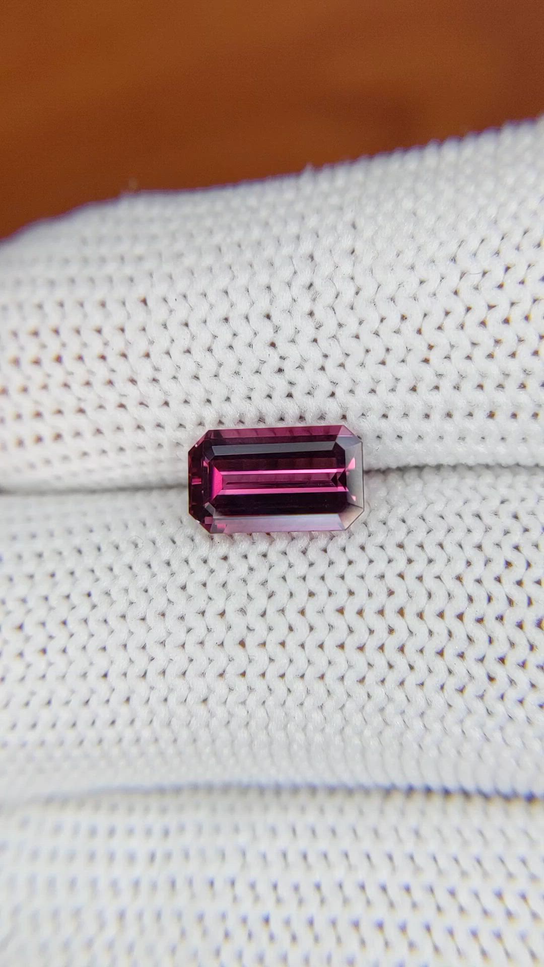1.79 Ct. Pink Spinel from Ceylon (Sri Lanka) Size Video