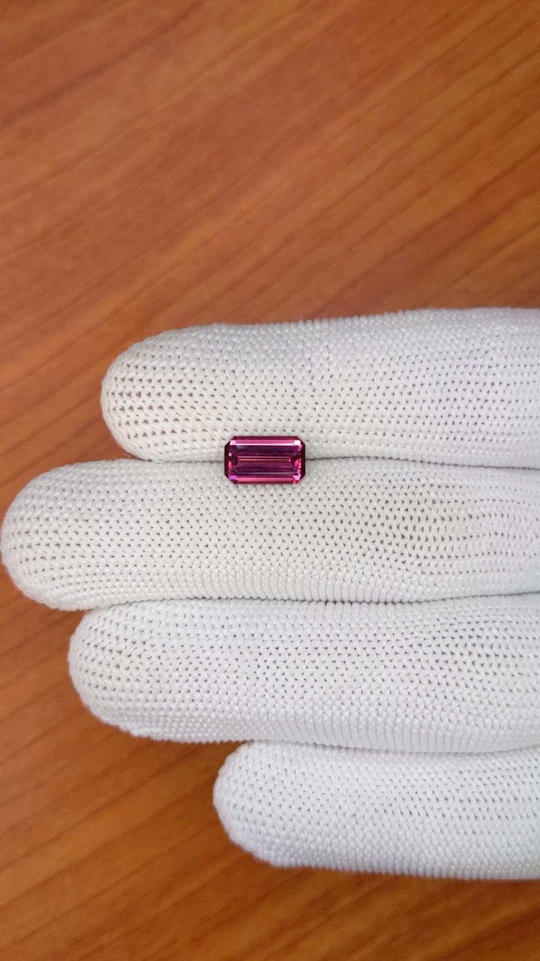 1.79 Ct. Pink Spinel from Ceylon (Sri Lanka) Size Video