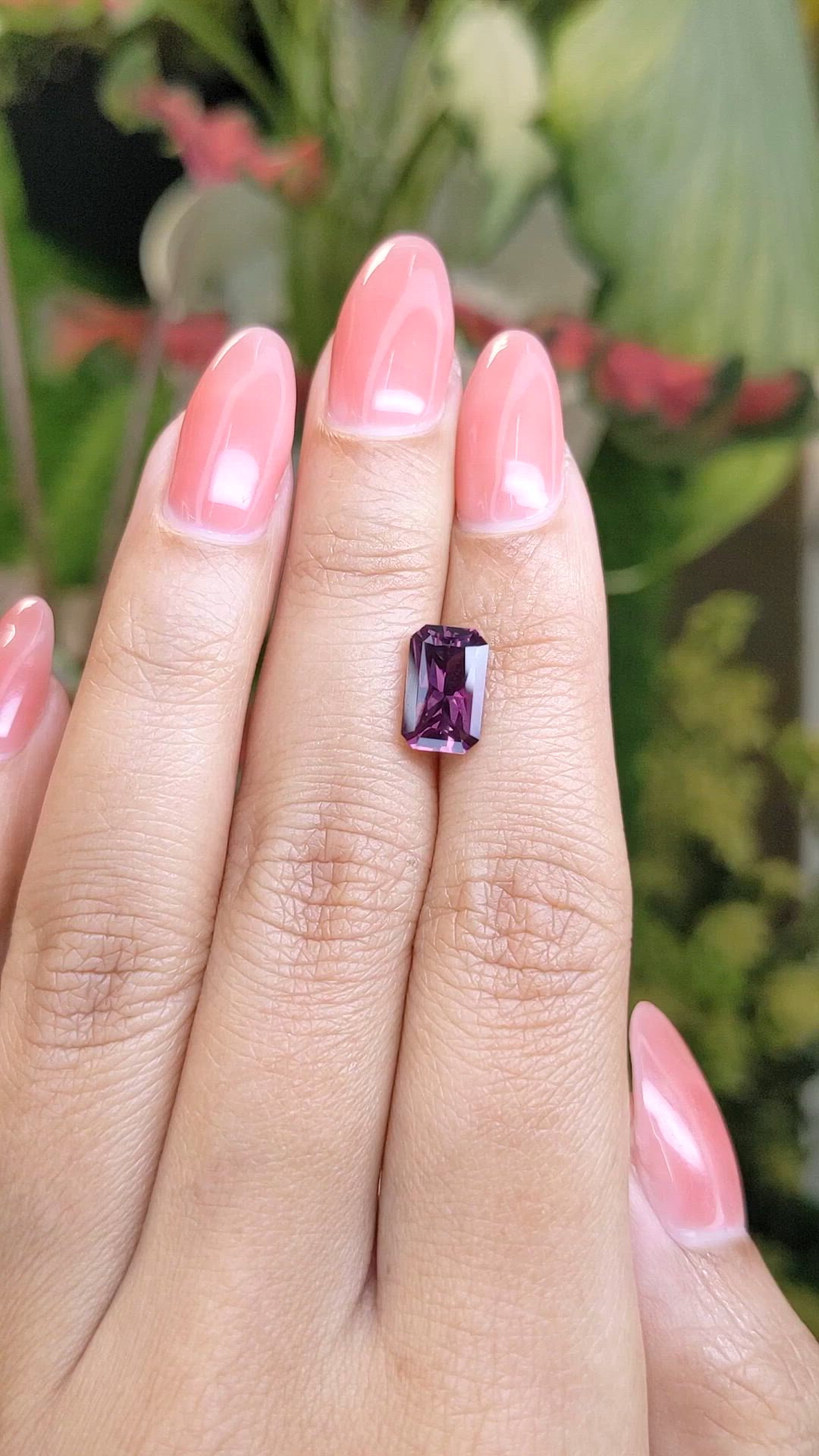 2.87 Ct. Pinkish Purple Spinel from Ceylon (Sri Lanka) Size Video