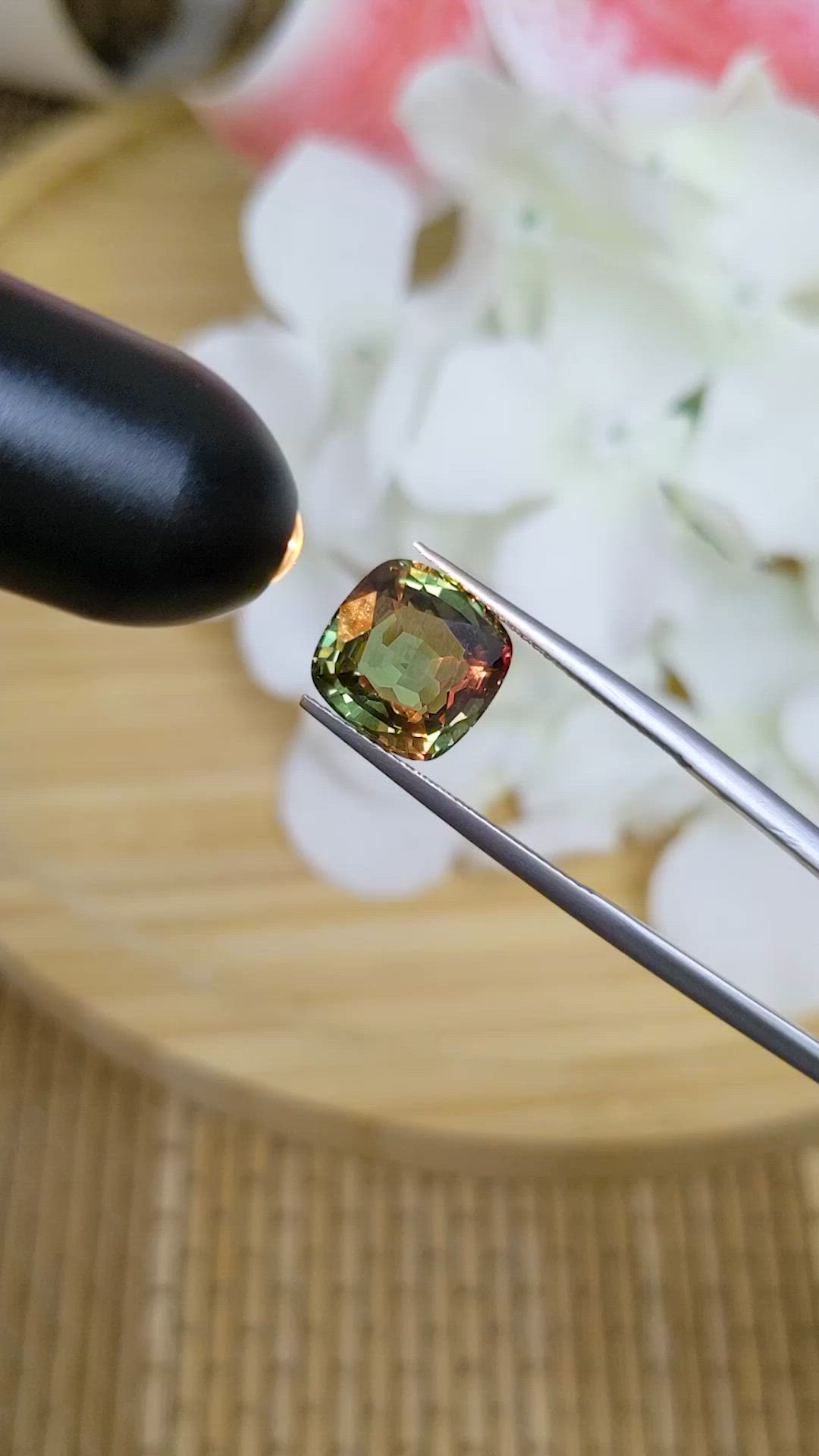 5.29 Ct. Alexandrite from Ceylon (Sri Lanka) Size Video