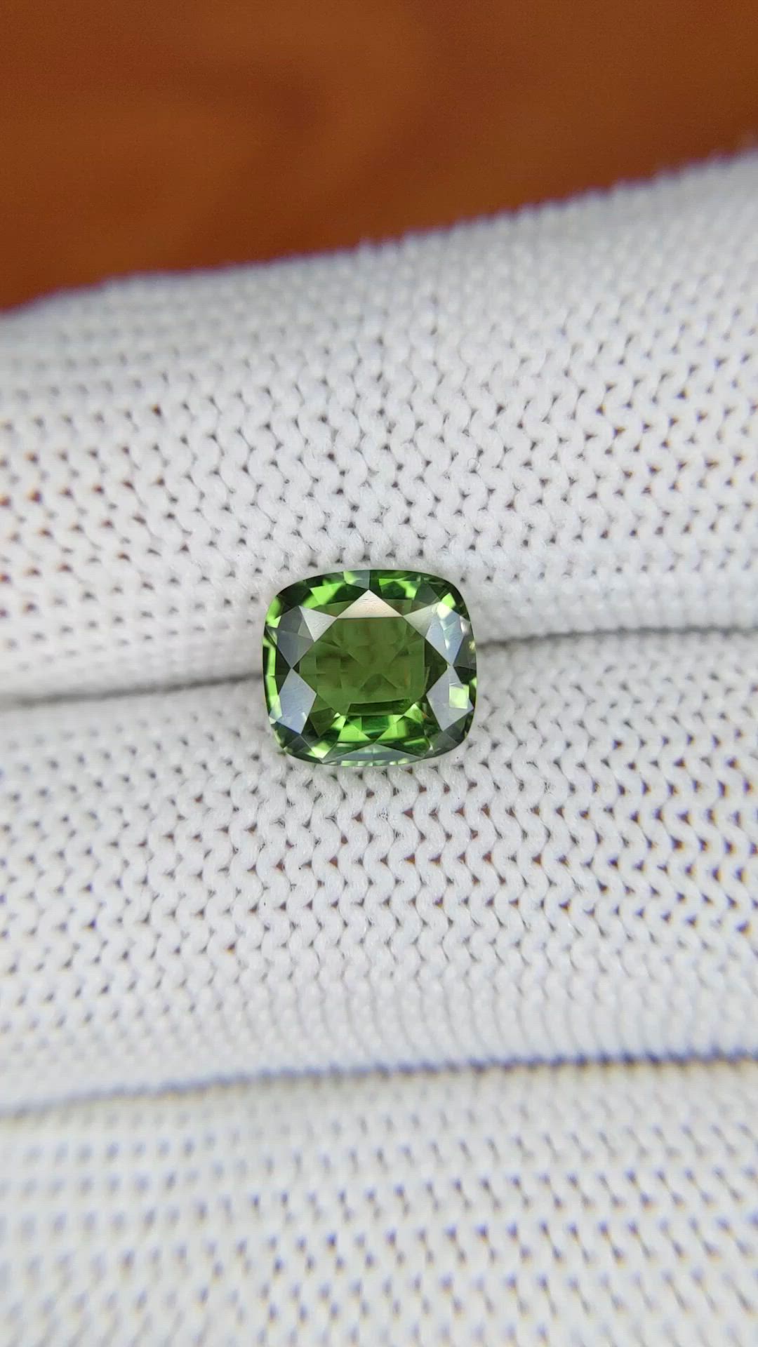 2.12 Ct. Alexandrite from Ceylon (Sri Lanka) Size Video