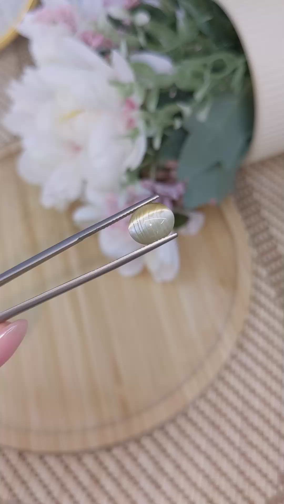 3.28 Ct. Yellow Cabochon Chrysoberyl from Ceylon (Sri Lanka) Size Video