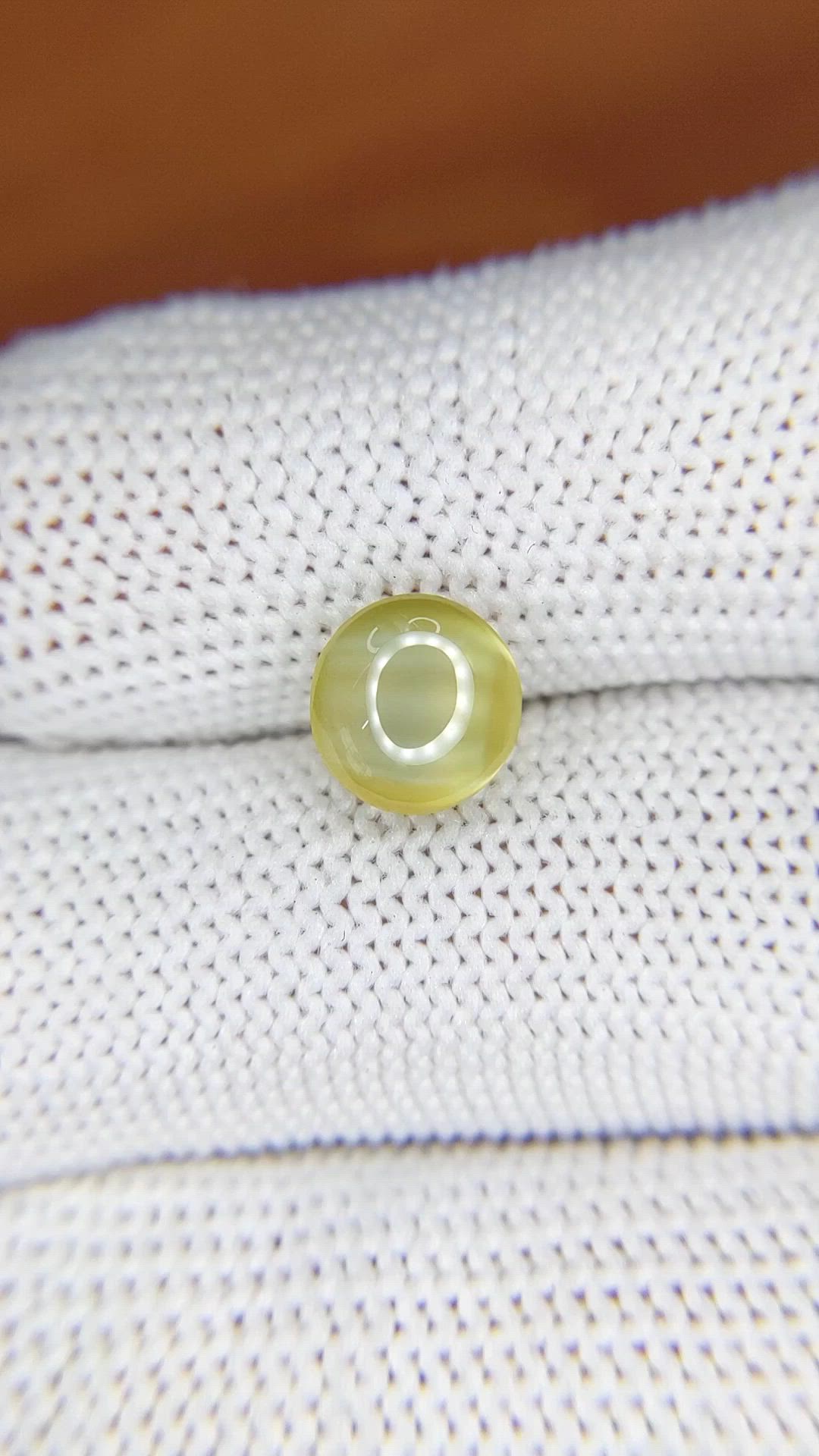 3.11 Ct. Brownish Yellow Cabochon Chrysoberyl from Ceylon (Sri Lanka) Size Video