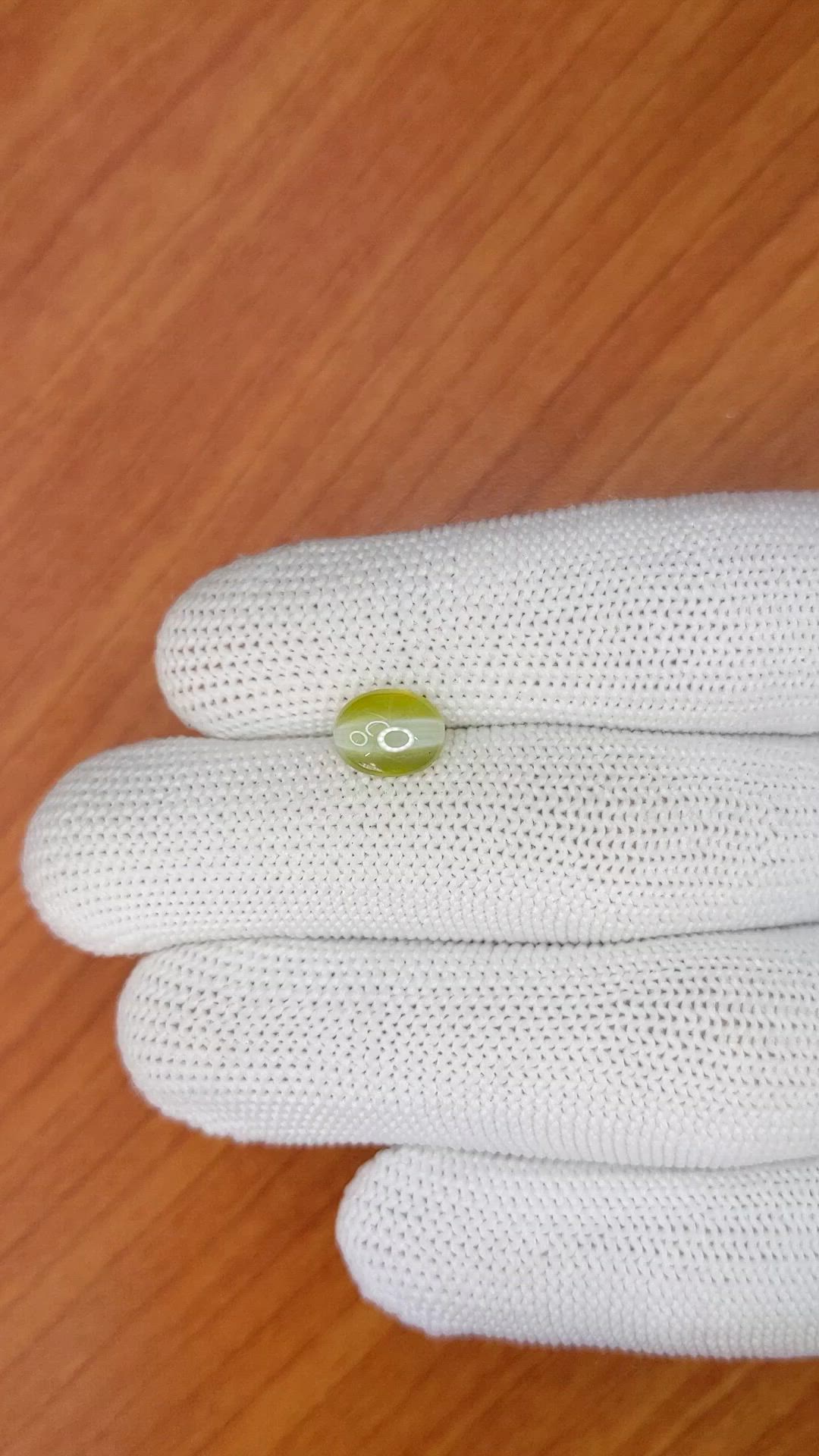 2.58 Ct. Brownish Yellow Cabochon Chrysoberyl from Ceylon (Sri Lanka) Size Video