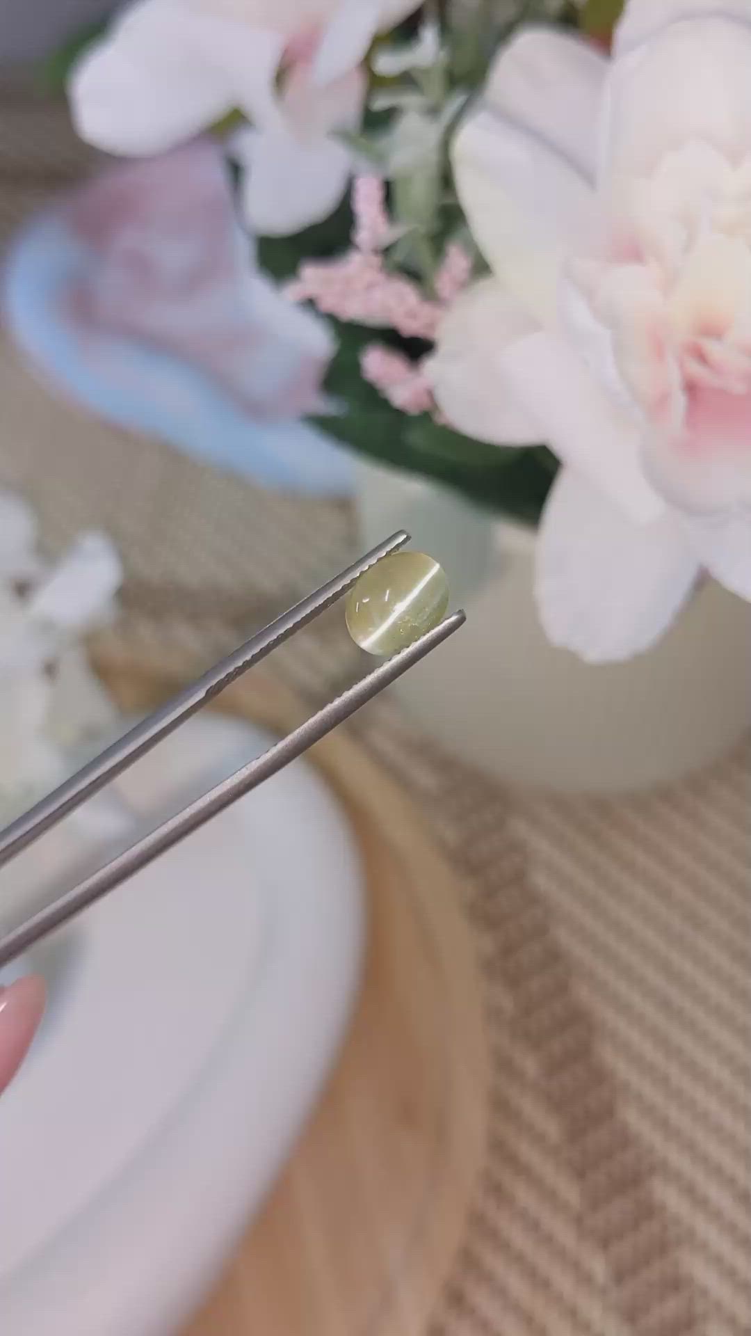 2.58 Ct. Brownish Yellow Cabochon Chrysoberyl from Ceylon (Sri Lanka) Size Video