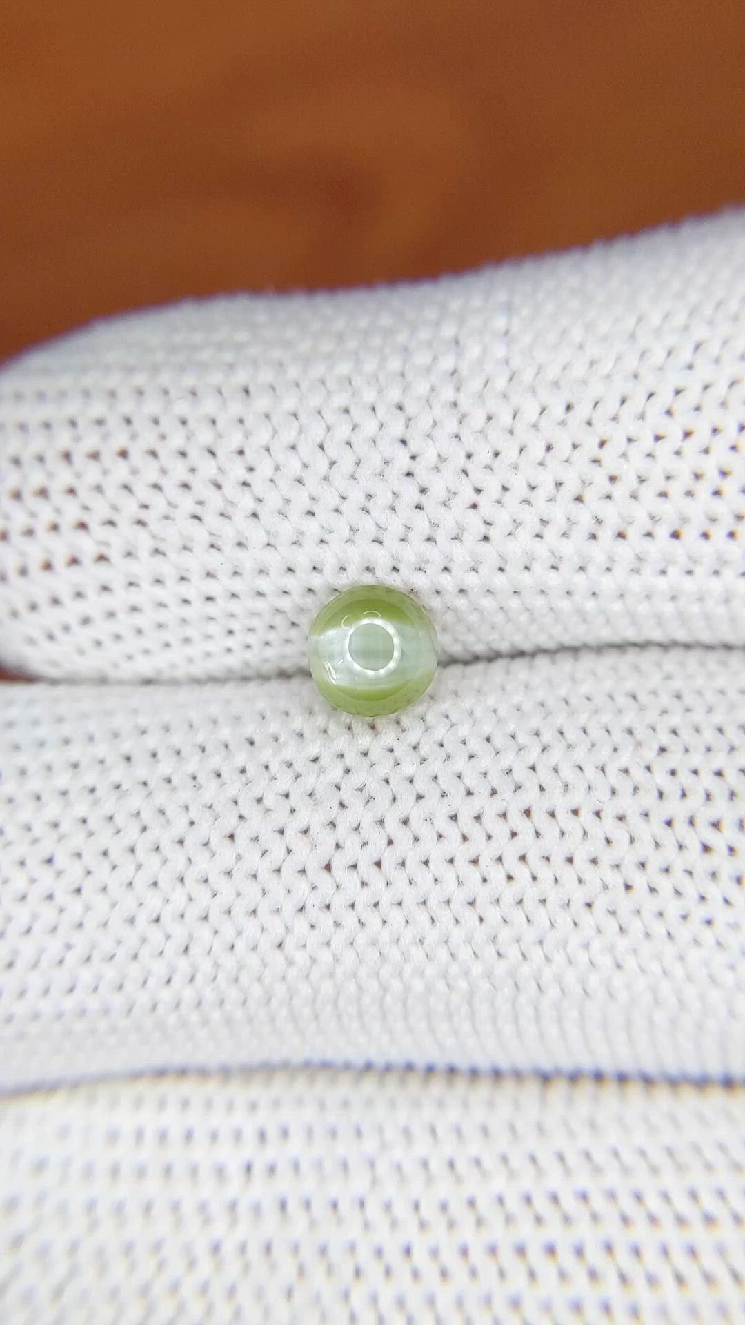 1.07 Ct. Green Cabochon Chrysoberyl from Ceylon (Sri Lanka) Size Video