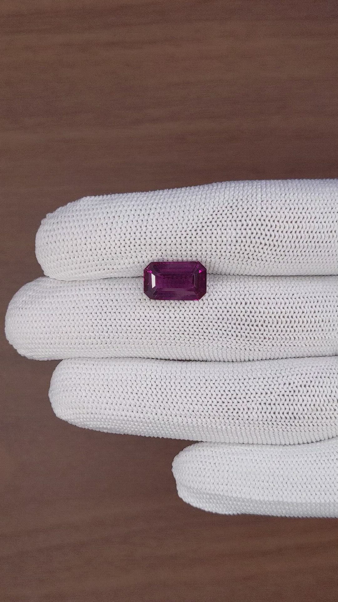6.51 Ct. Purple Malaya Garnet from Tanzania Size Video
