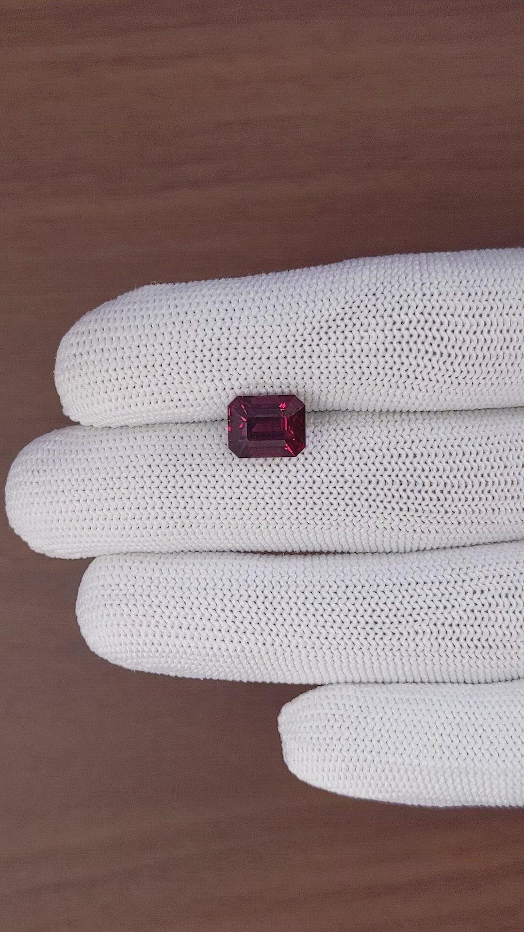 4.32 Ct. Purplish Pink Rhodolite Garnet from Tanzania Size Video
