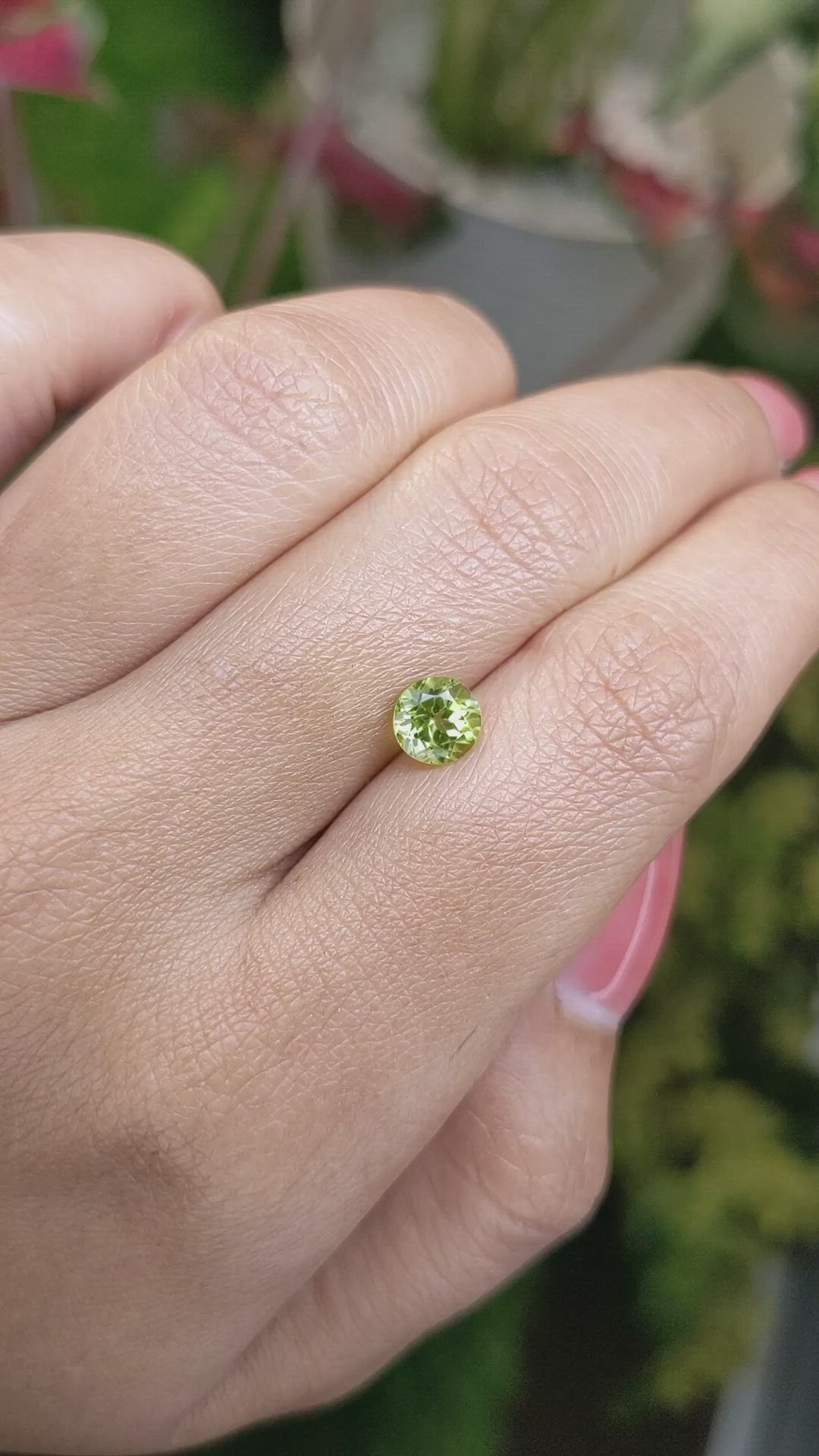 0.99 Ct. Yellowish Green Peridot from Pakistan Size Video