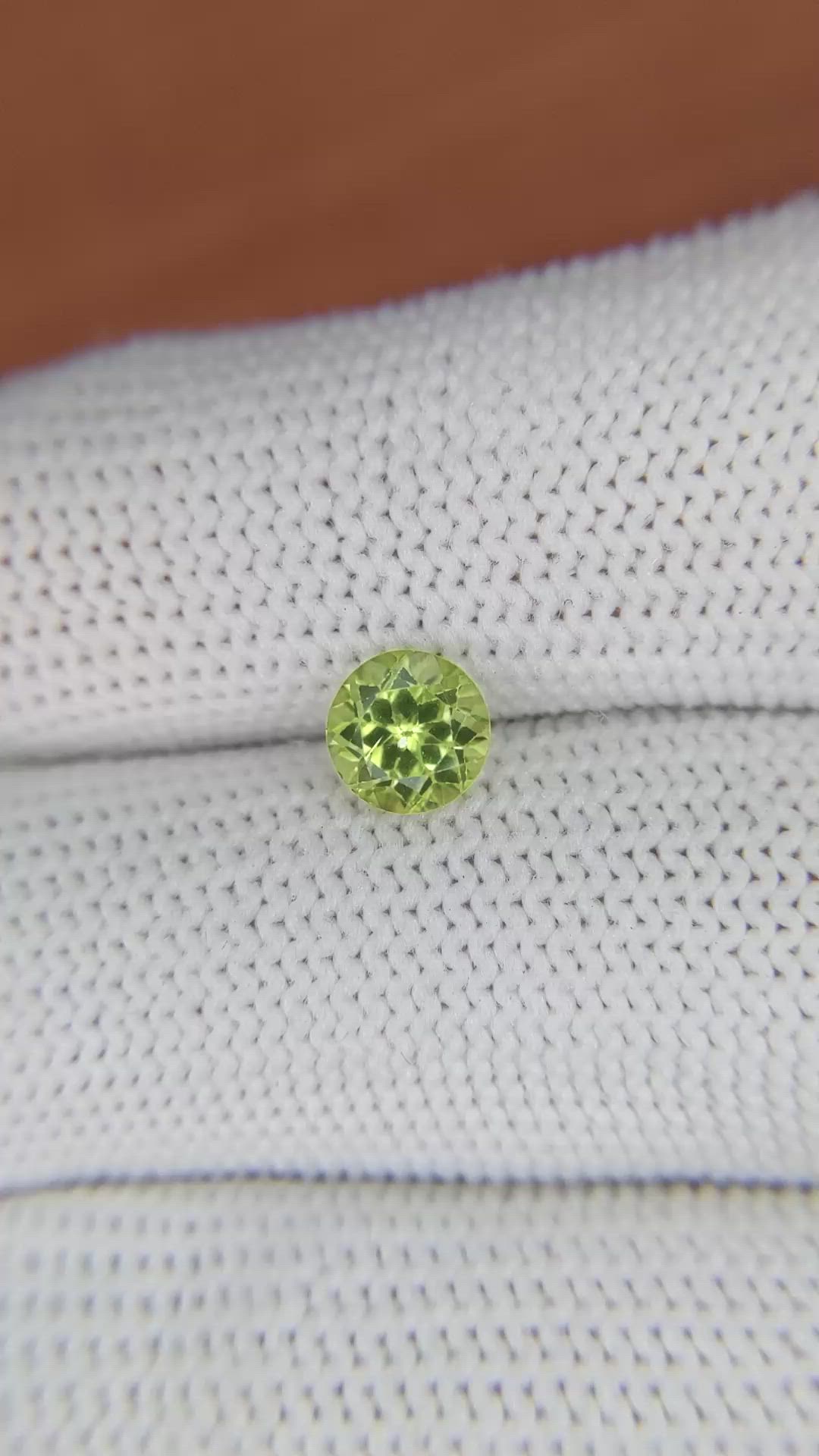 0.99 Ct. Yellowish Green Peridot from Pakistan Size Video