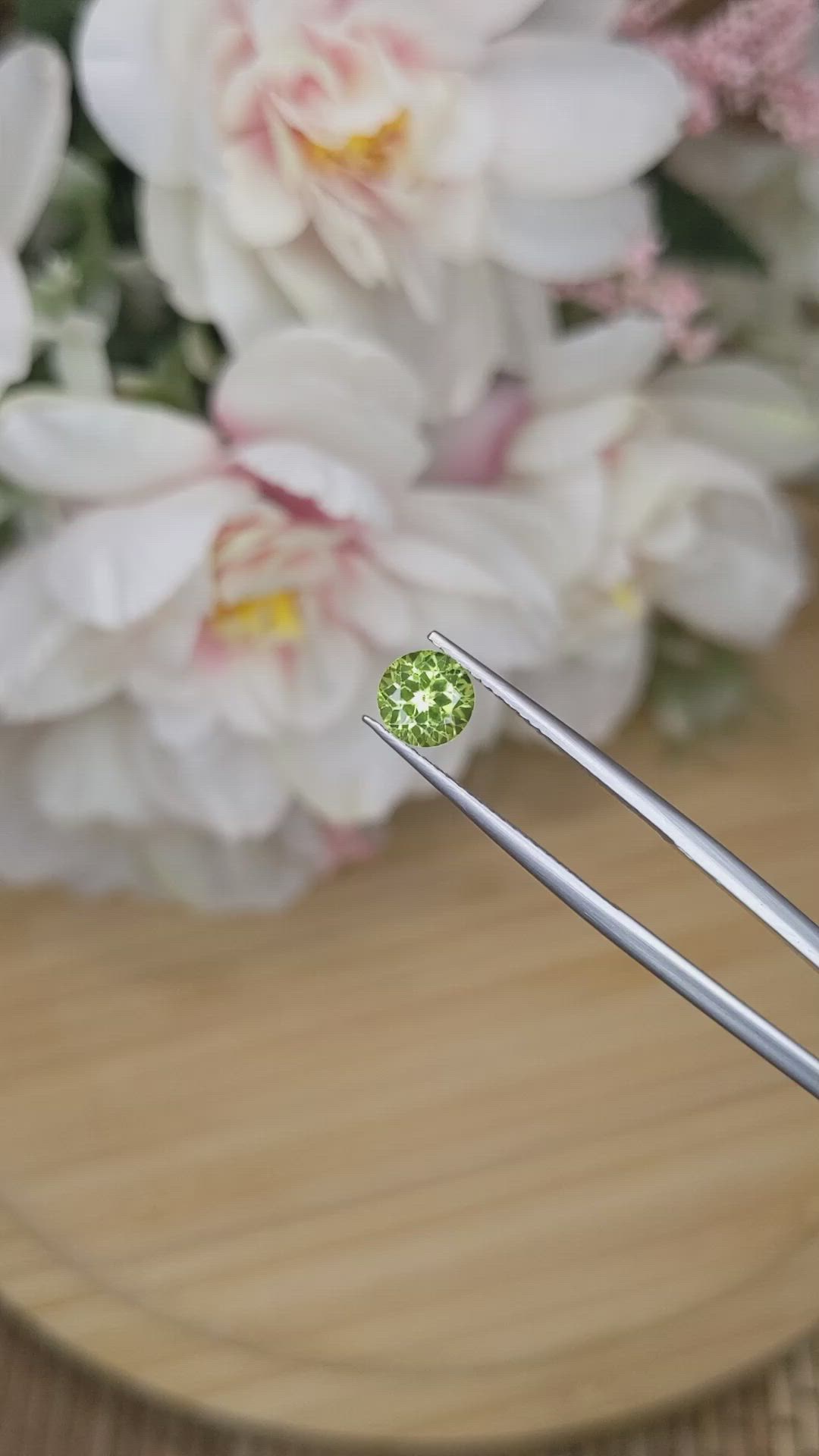 0.99 Ct. Yellowish Green Peridot from Pakistan Size Video