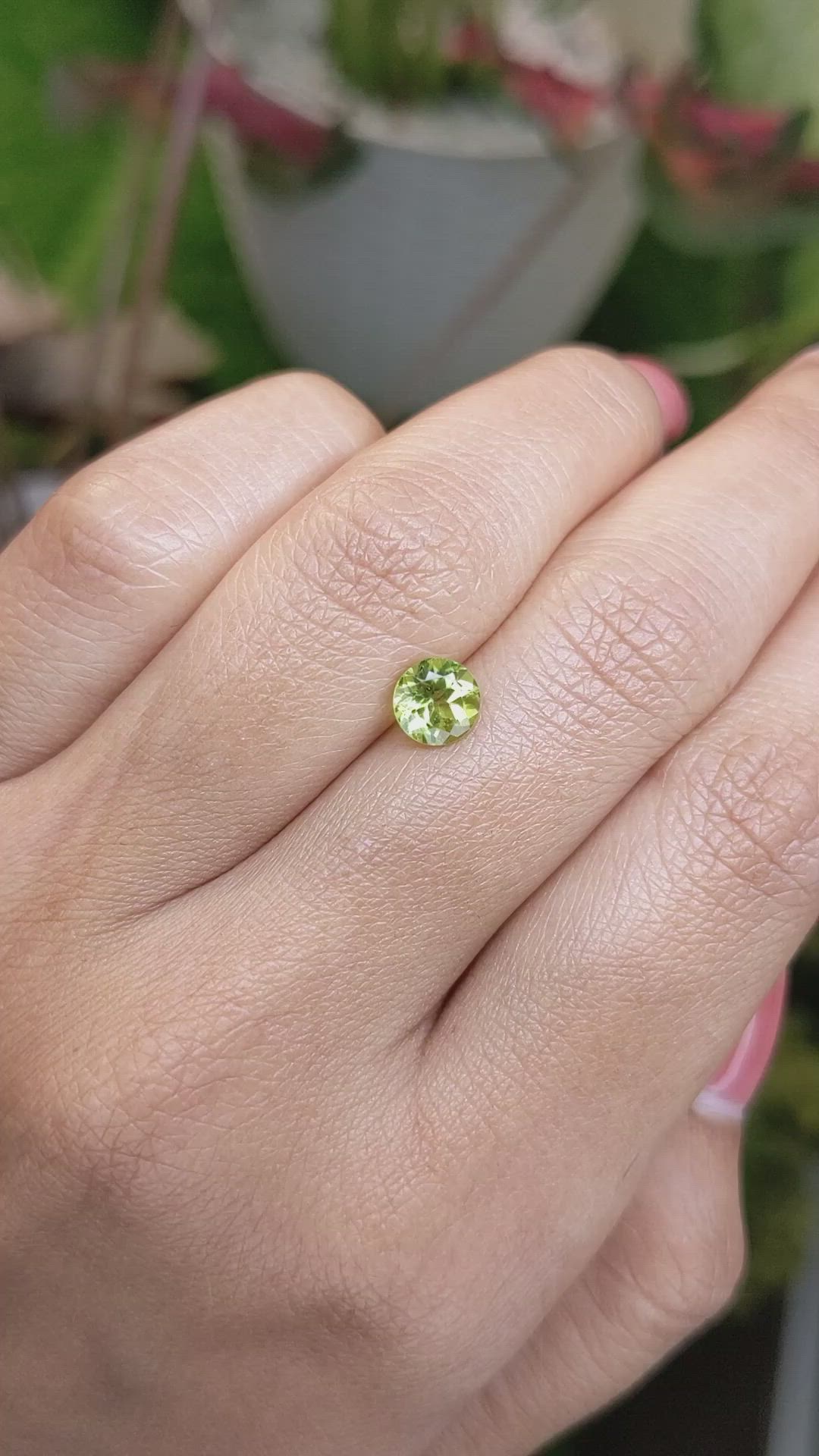 0.99 Ct. Yellowish Green Peridot from Pakistan Size Video