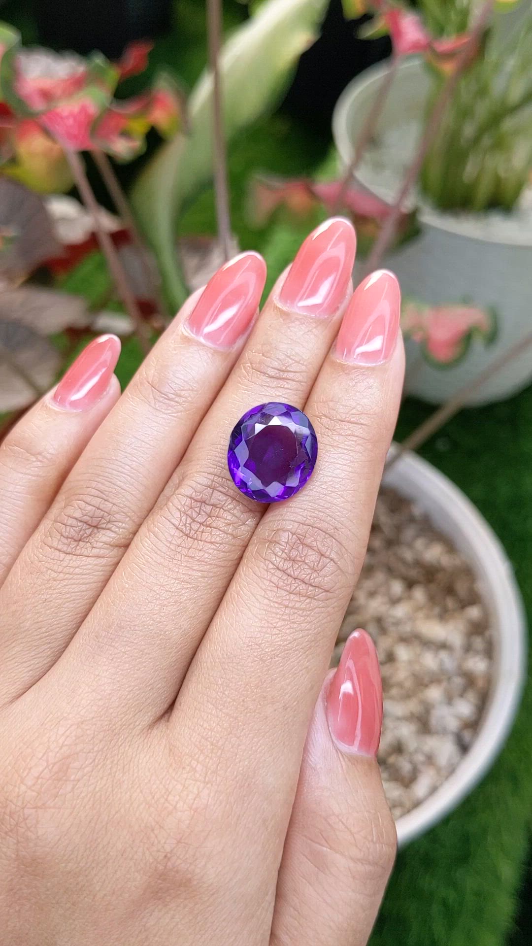 10.03 Ct. Purple Amethyst from Ceylon (Sri Lanka) Size Video