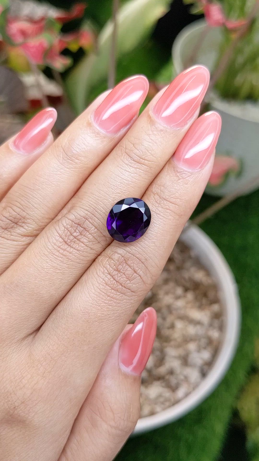 6.90 Ct. Purple Amethyst from Ceylon (Sri Lanka) Size Video