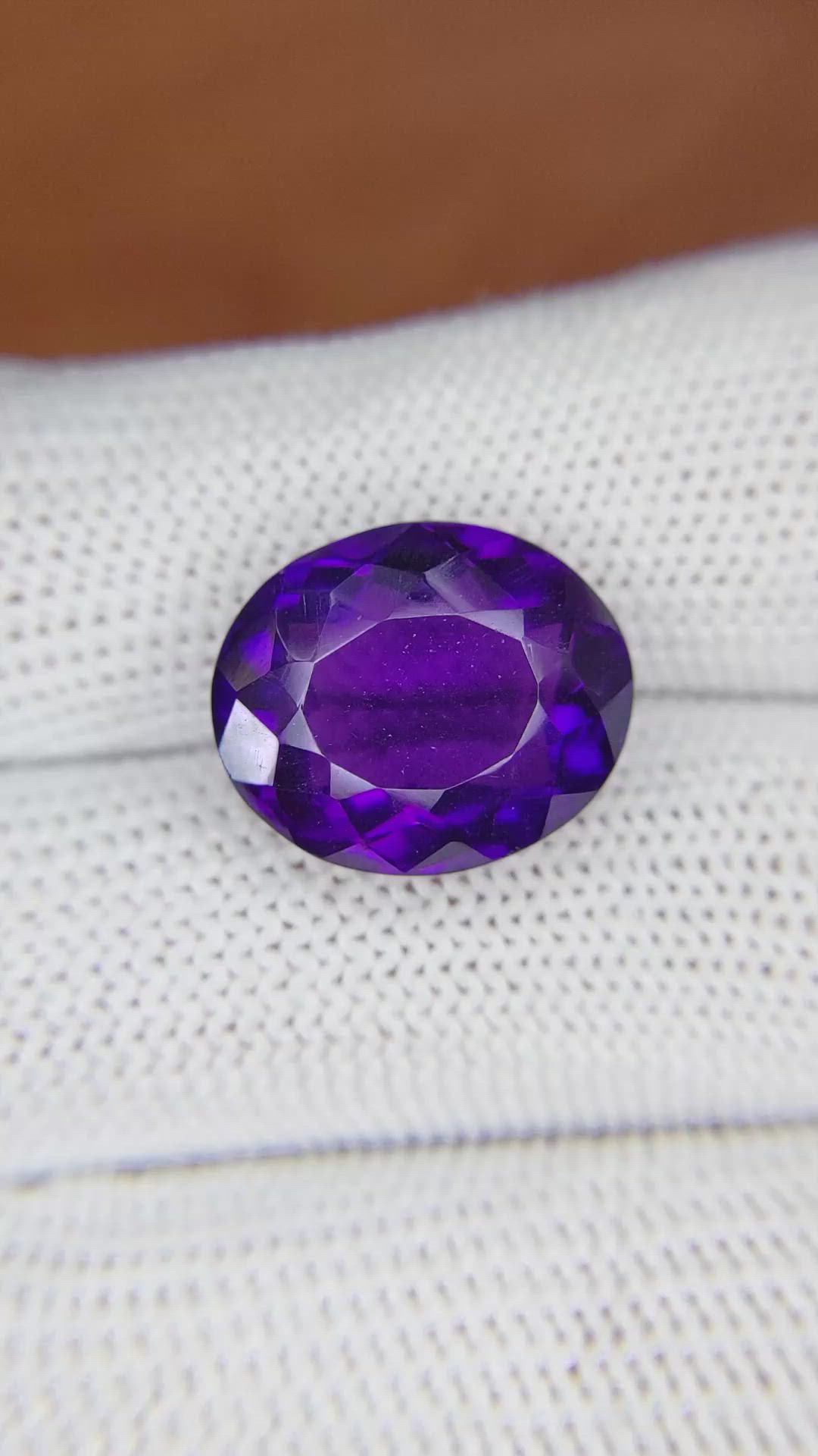 9.95 Ct. Purple Amethyst from Ceylon (Sri Lanka) Size Video