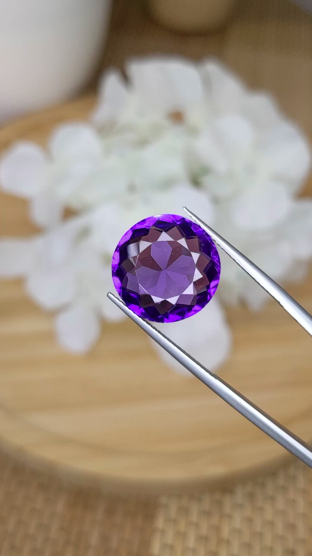 10.35 Ct. Purple Amethyst from Ceylon (Sri Lanka) Size Video