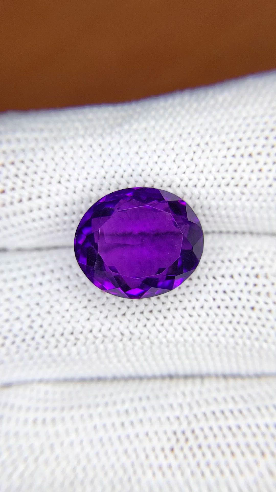8.57 Ct. Purple Amethyst from Ceylon (Sri Lanka) Size Video