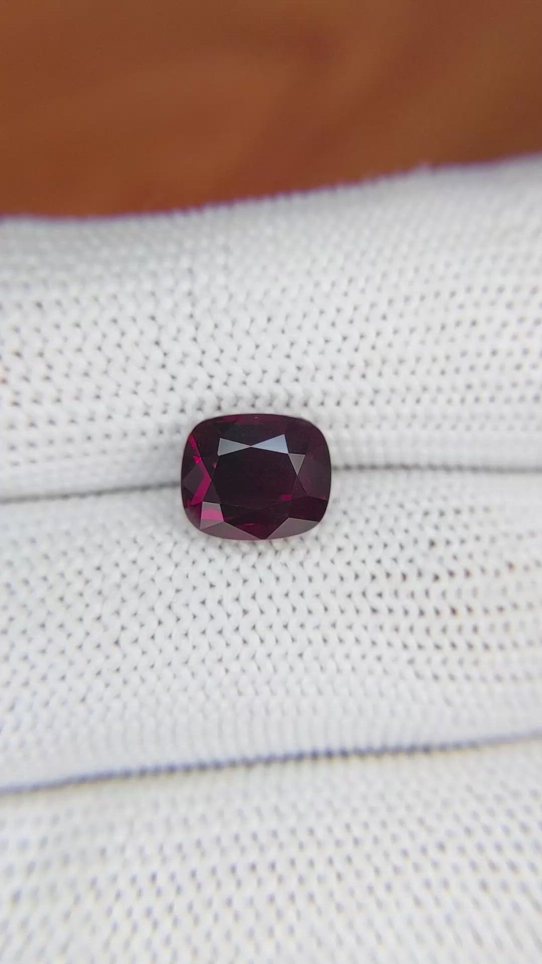 3.72 Ct. Purplish Red Garnet from Ceylon (Sri Lanka) Size Video