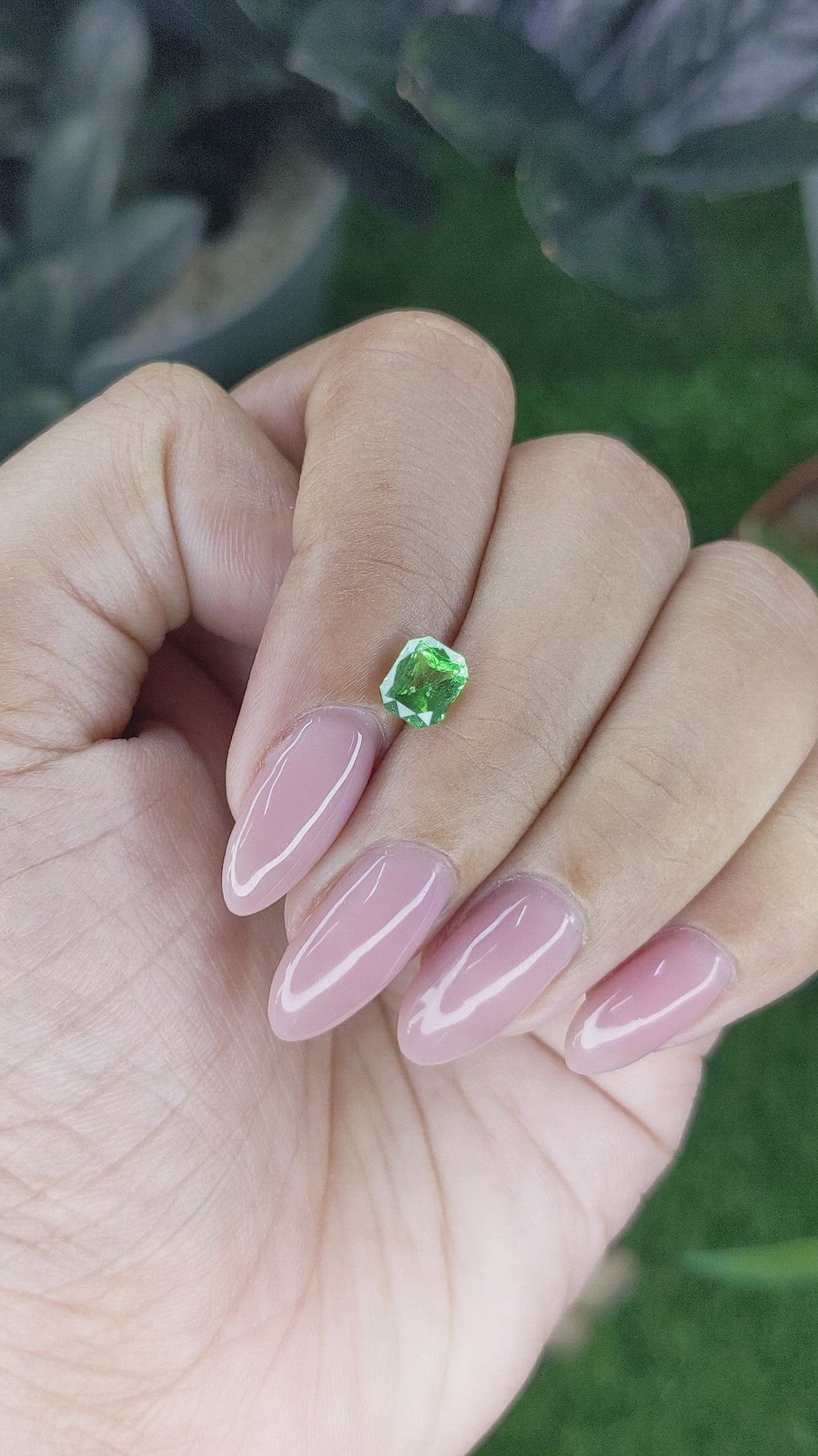 1.05 Ct. Tsavorite Garnet from Tanzania Size Video