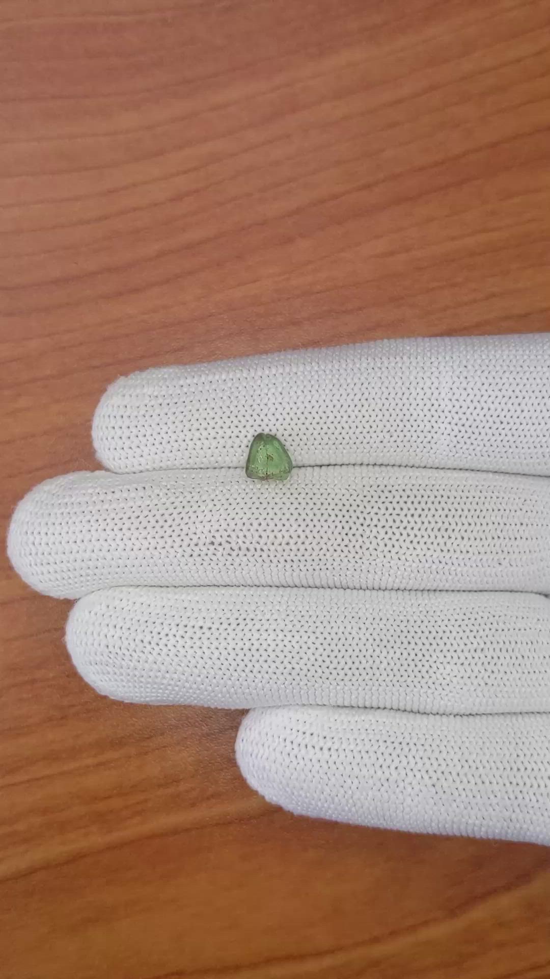 1.26 Ct. Alexandrite from Ceylon (Sri Lanka) Size Video