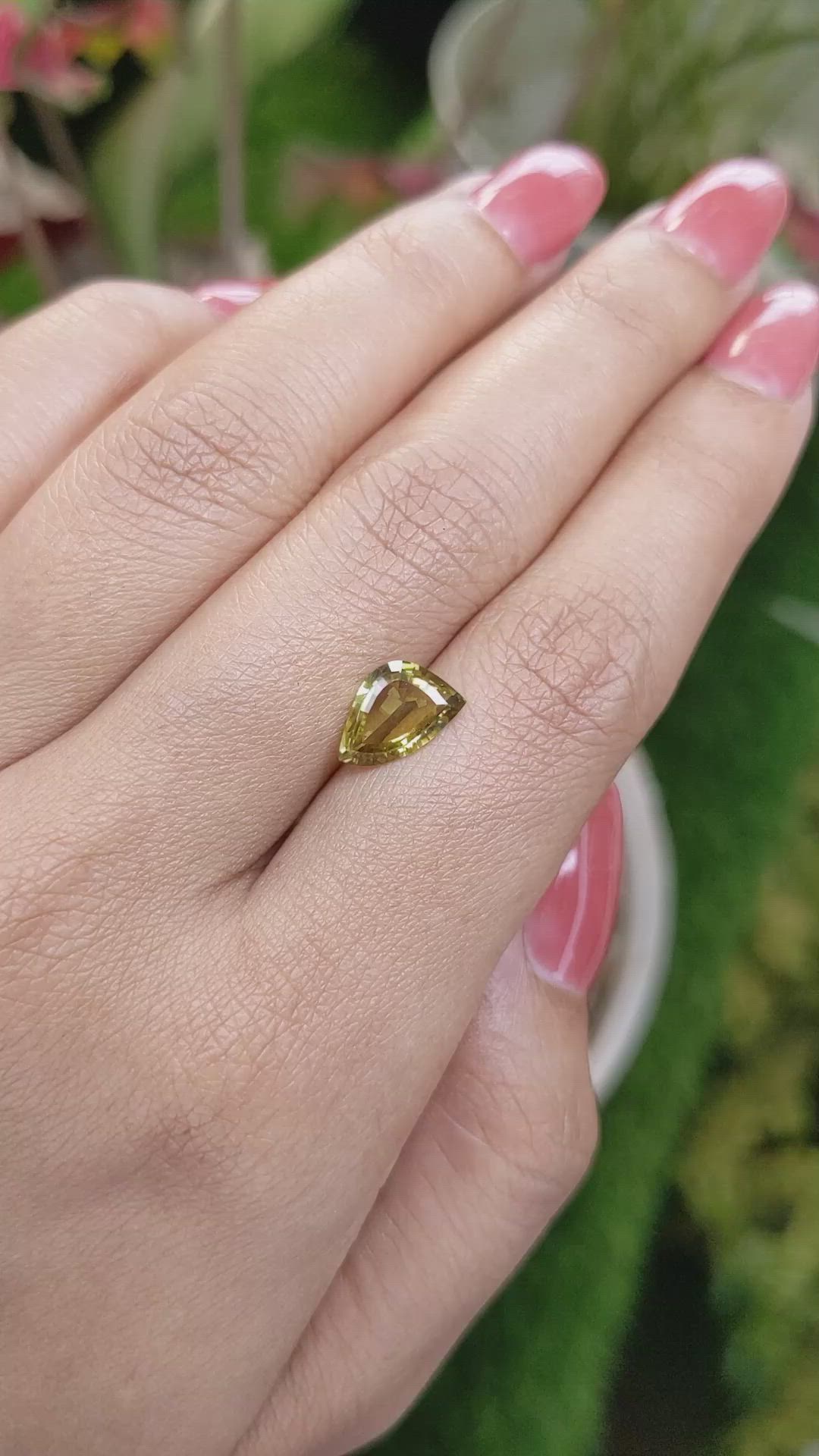 1.65 Ct. Brownish Yellow Chrysoberyl from Ceylon (Sri Lanka) Size Video