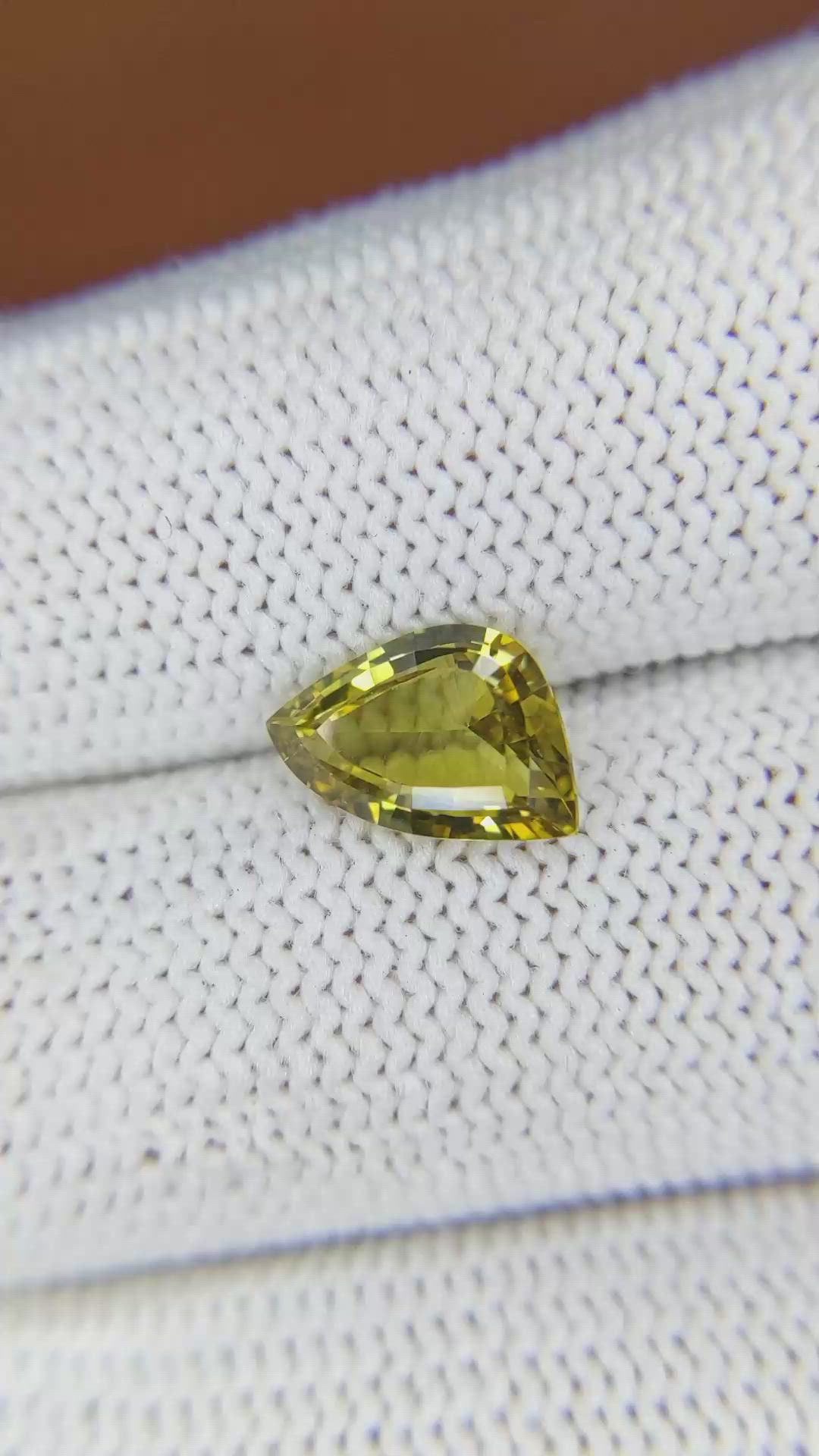1.65 Ct. Brownish Yellow Chrysoberyl from Ceylon (Sri Lanka) Size Video
