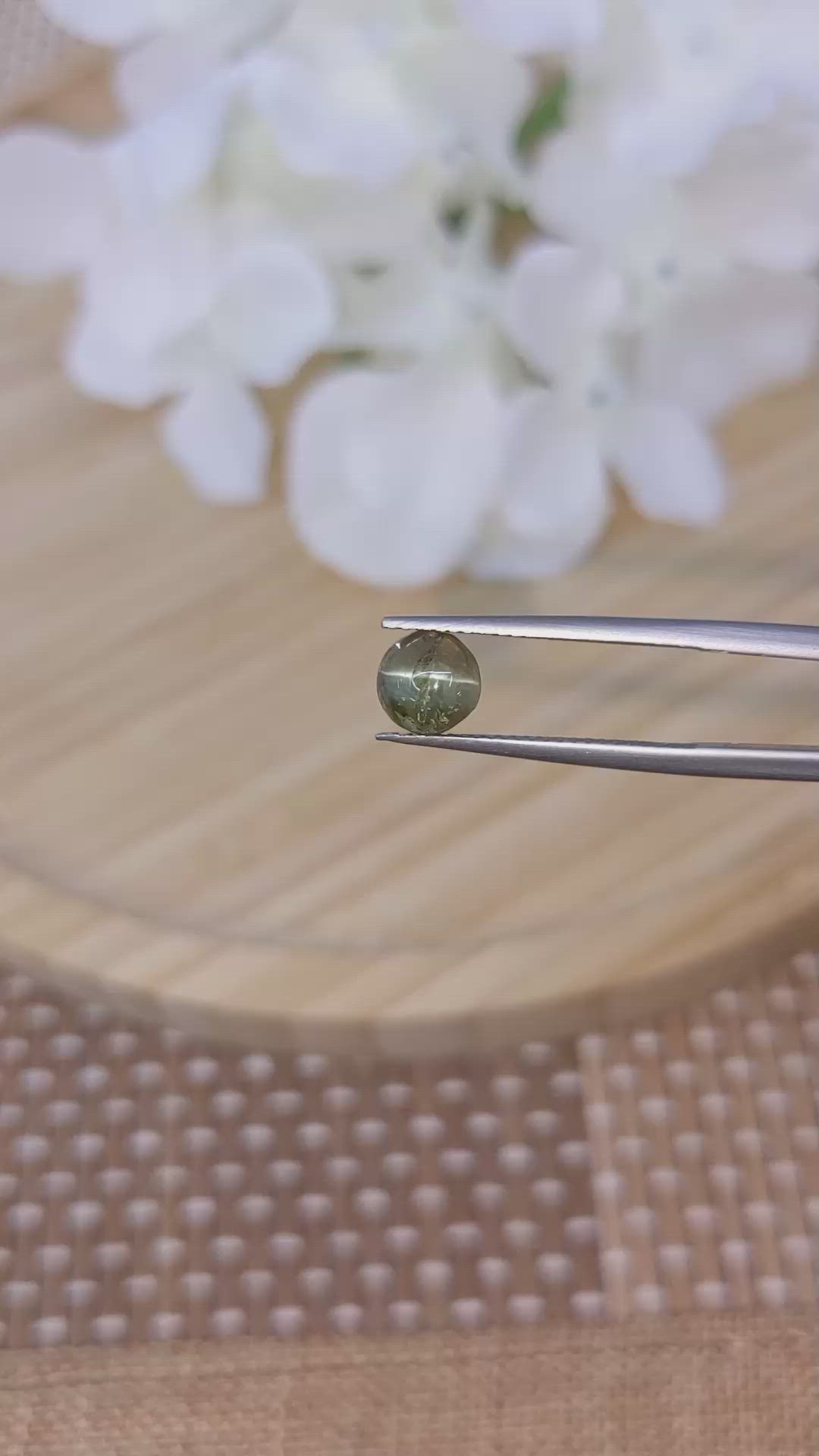 1.85 Ct. Cabochon Alexandrite from Ceylon (Sri Lanka) Size Video