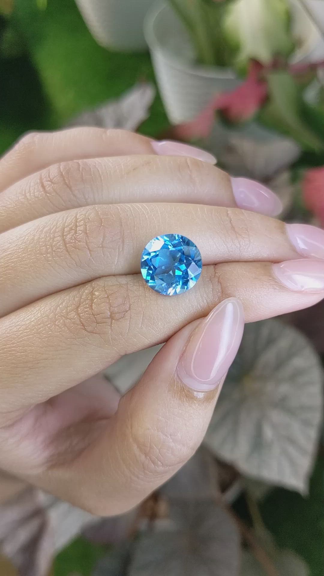 7.46 Ct. Swiss Blue Topaz from Ceylon (Sri Lanka) Size Video