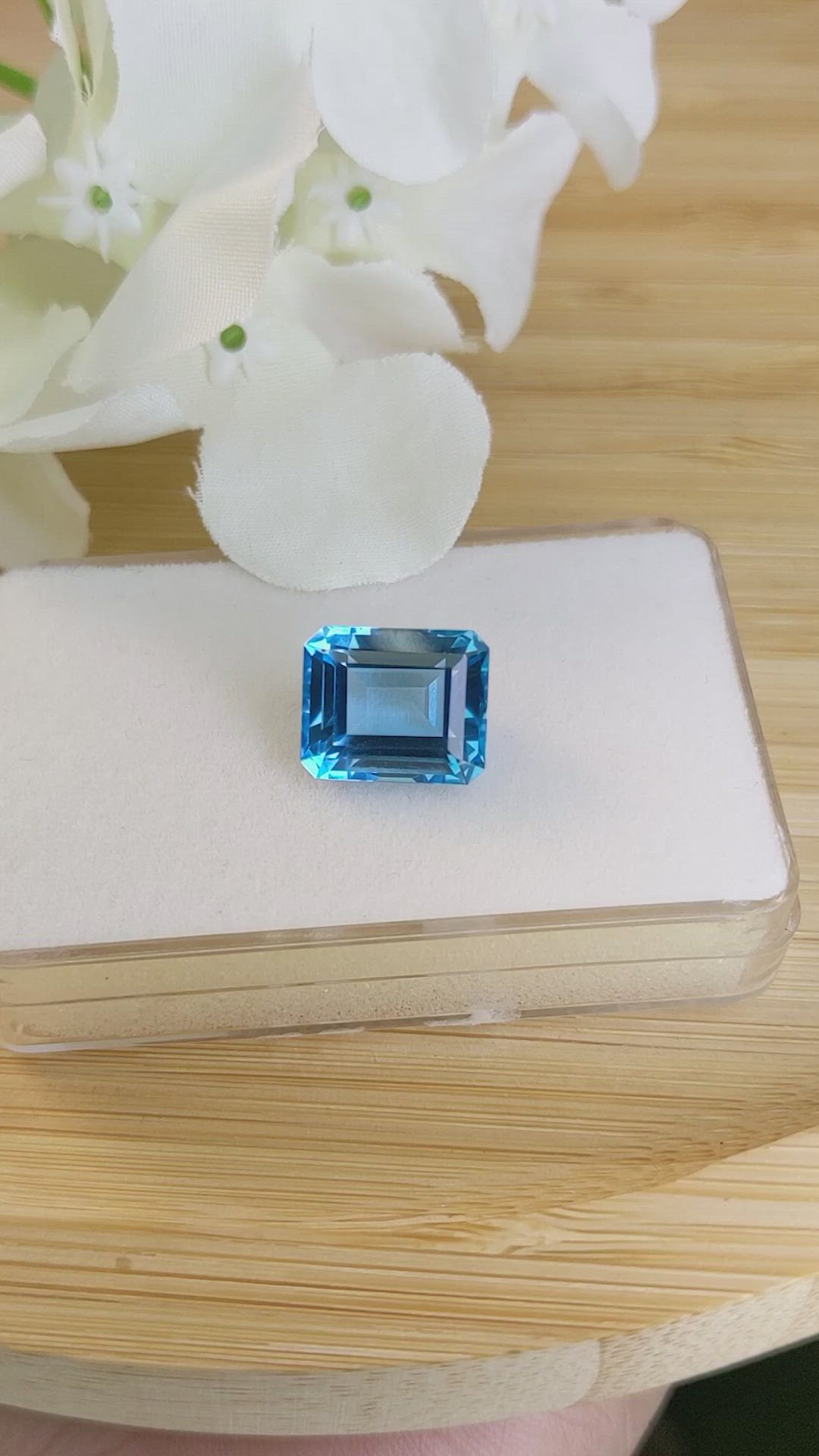 8.22 Ct. Swiss Blue Topaz from Ceylon (Sri Lanka) Size Video