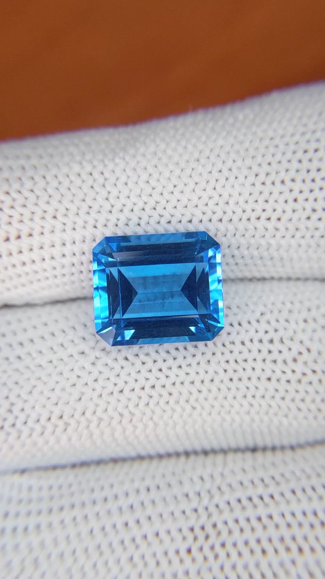 7.72 Ct. Swiss Blue Topaz from Ceylon (Sri Lanka) Size Video