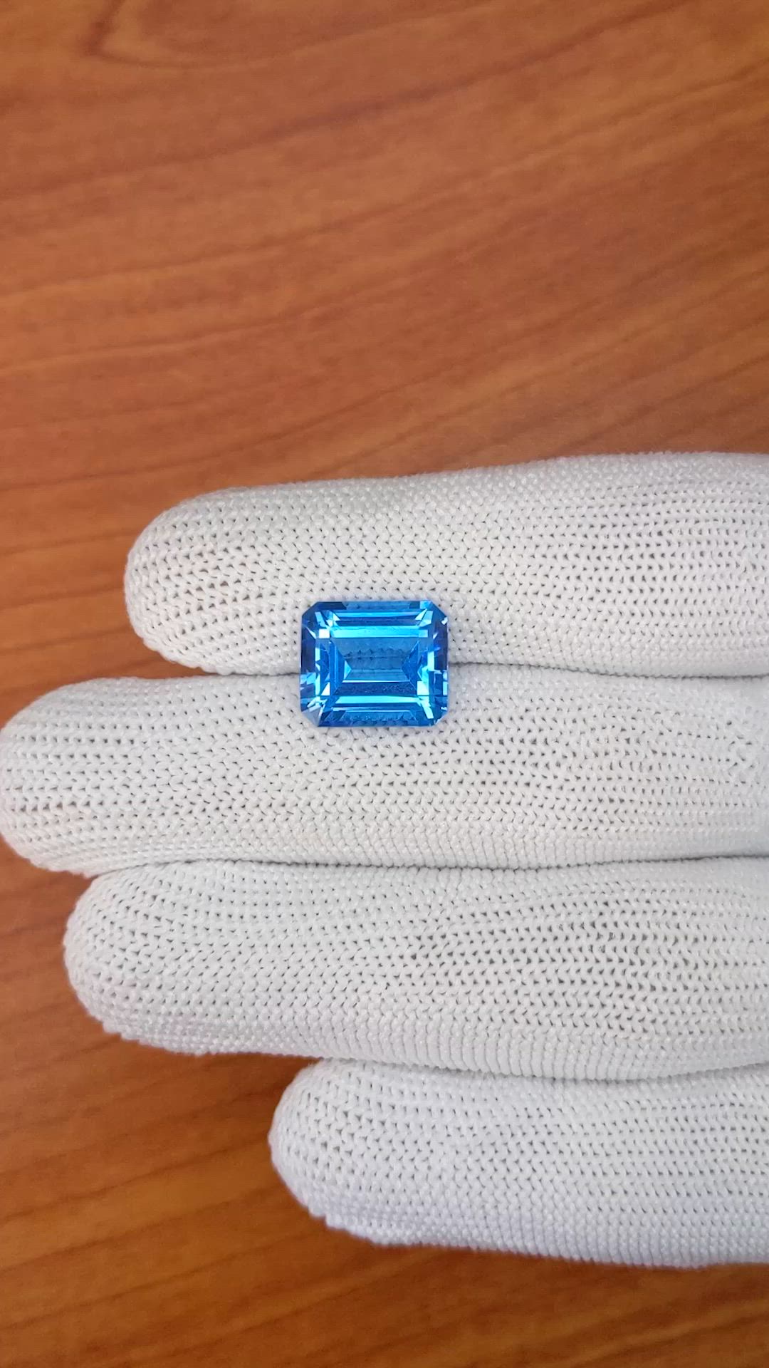 7.72 Ct. Swiss Blue Topaz from Ceylon (Sri Lanka) Size Video