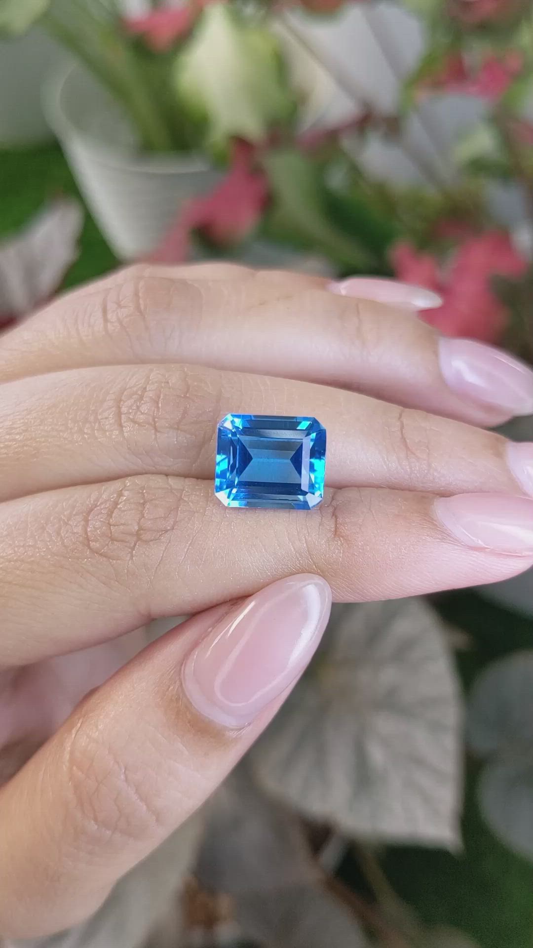 7.72 Ct. Swiss Blue Topaz from Ceylon (Sri Lanka) Size Video