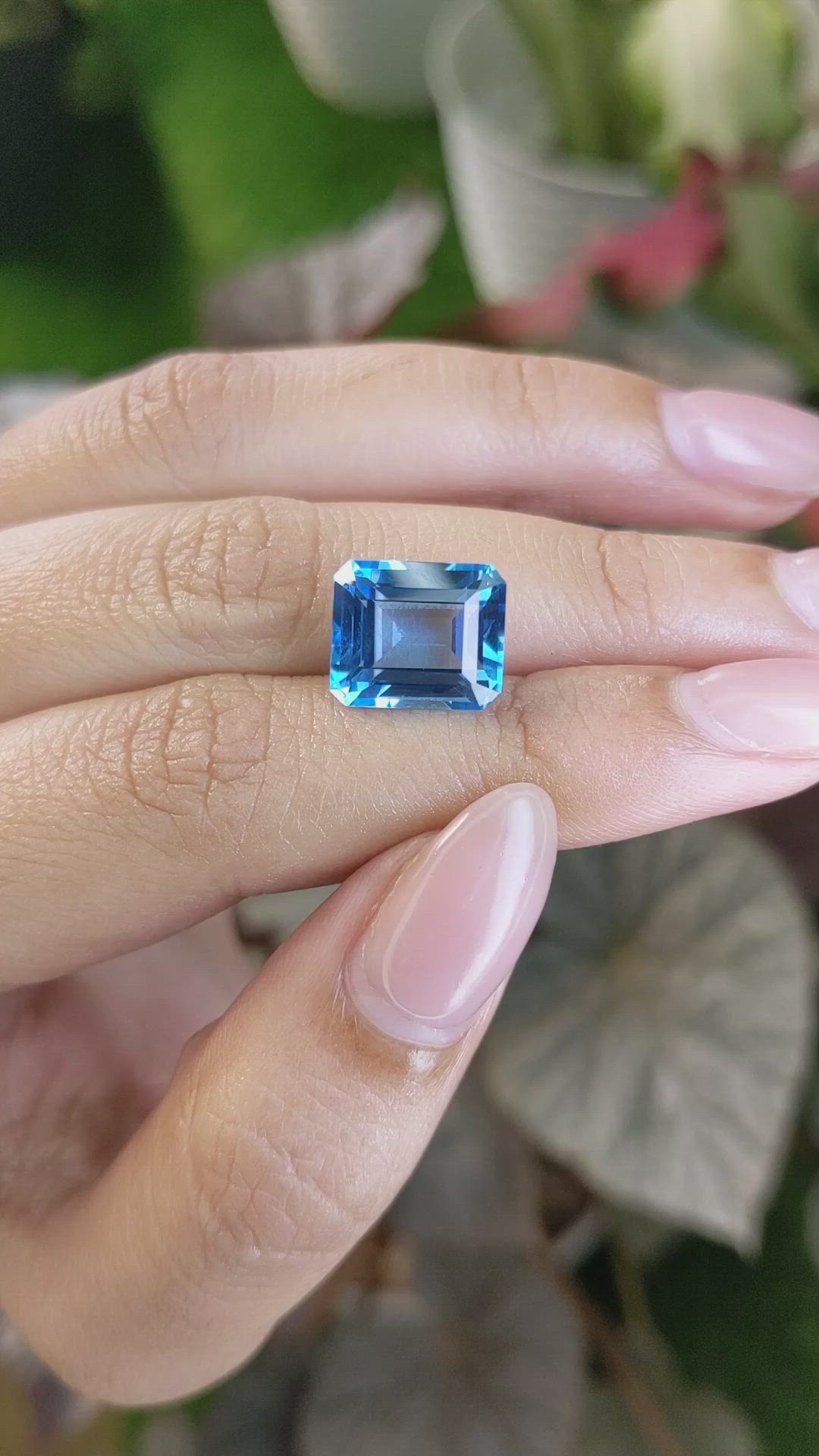 7.84 Ct. Swiss Blue Topaz from Ceylon (Sri Lanka) Size Video