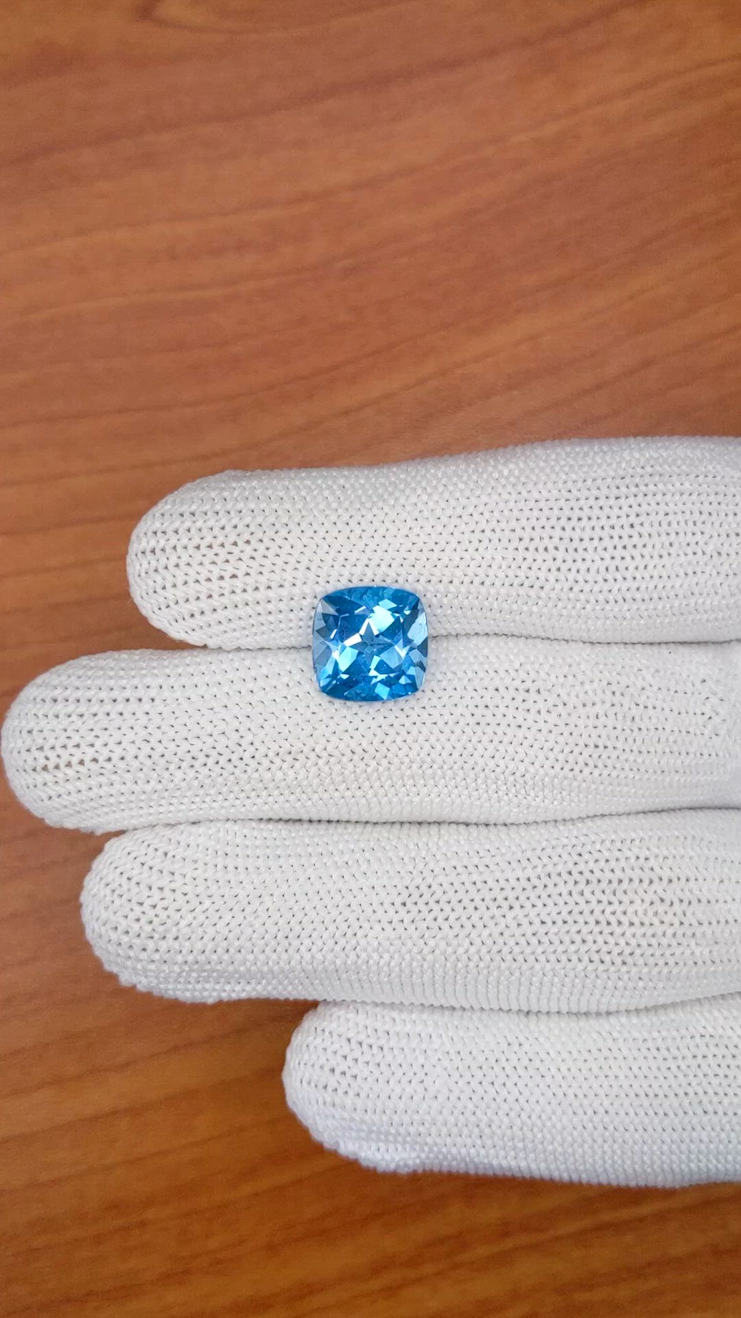 5.09 Ct. Swiss Blue Topaz from Ceylon (Sri Lanka) Size Video
