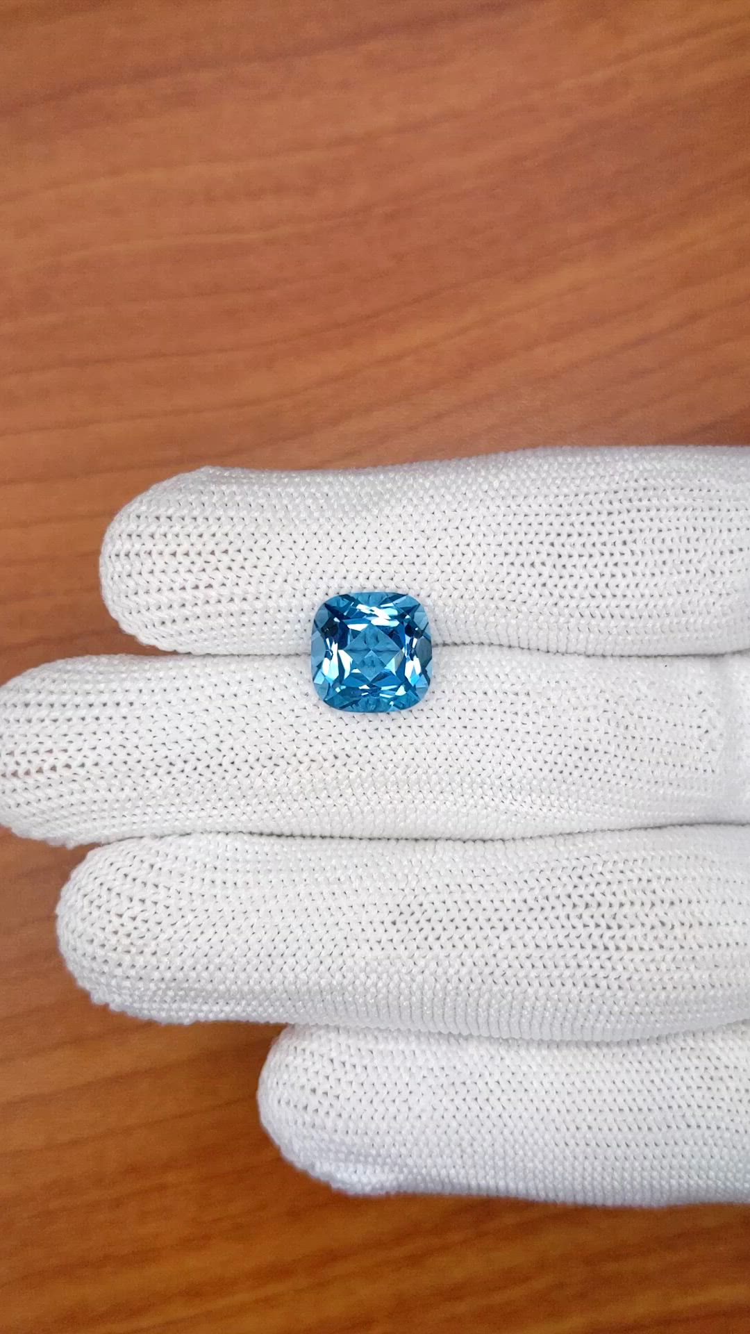 5.18 Ct. Swiss Blue Topaz from Ceylon (Sri Lanka) Size Video