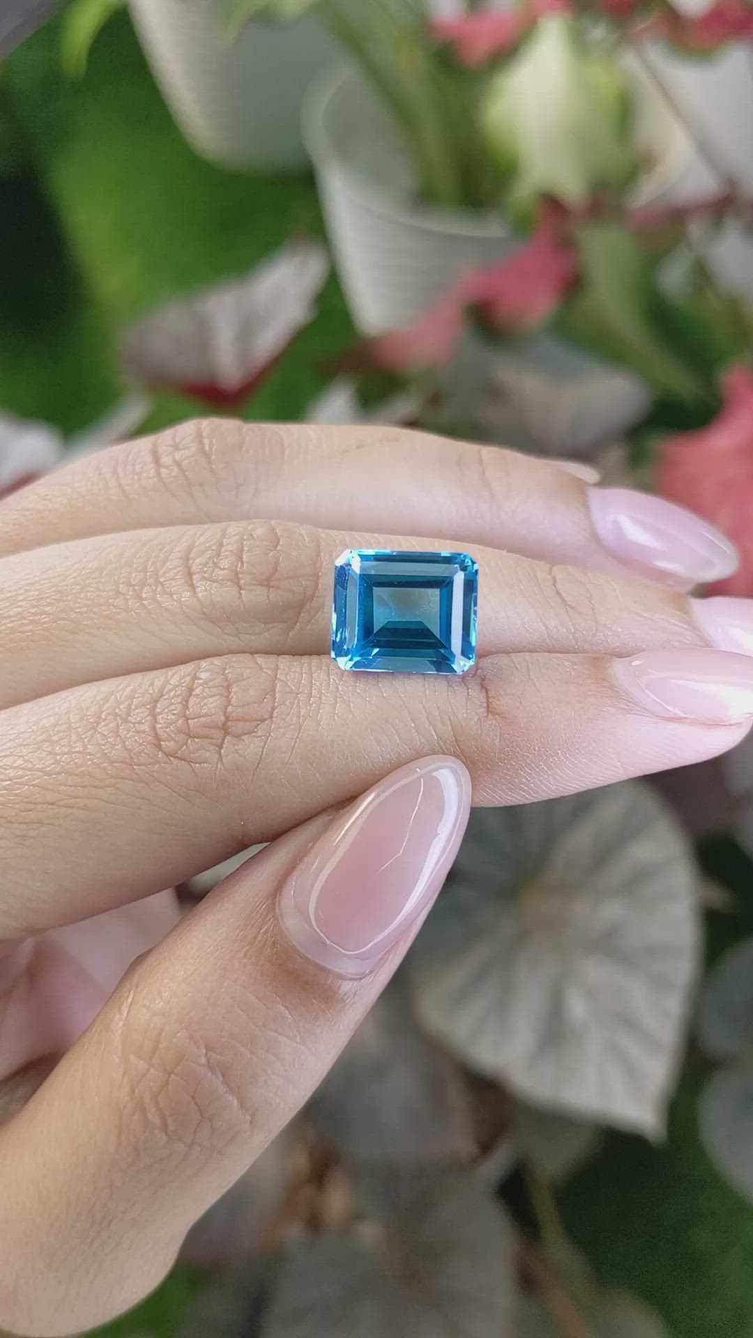 8.24 Ct. Swiss Blue Topaz from Ceylon (Sri Lanka) Size Video