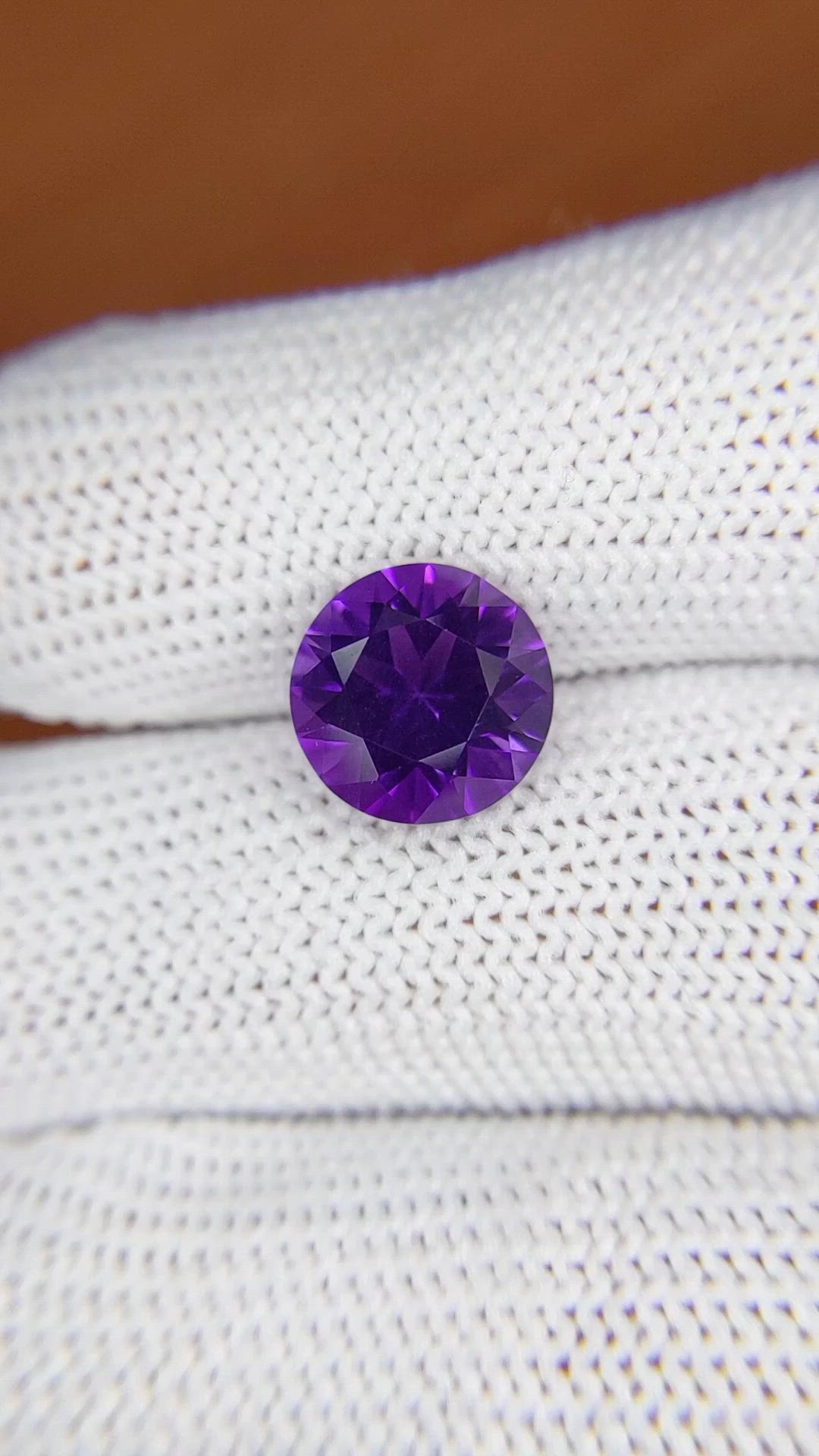 3.23 Ct. Purple Amethyst from Ceylon (Sri Lanka) Size Video