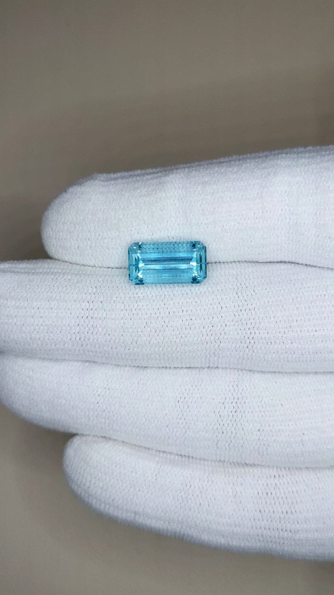 4.07 Ct. Blue Aquamarine from Brazil Size Video