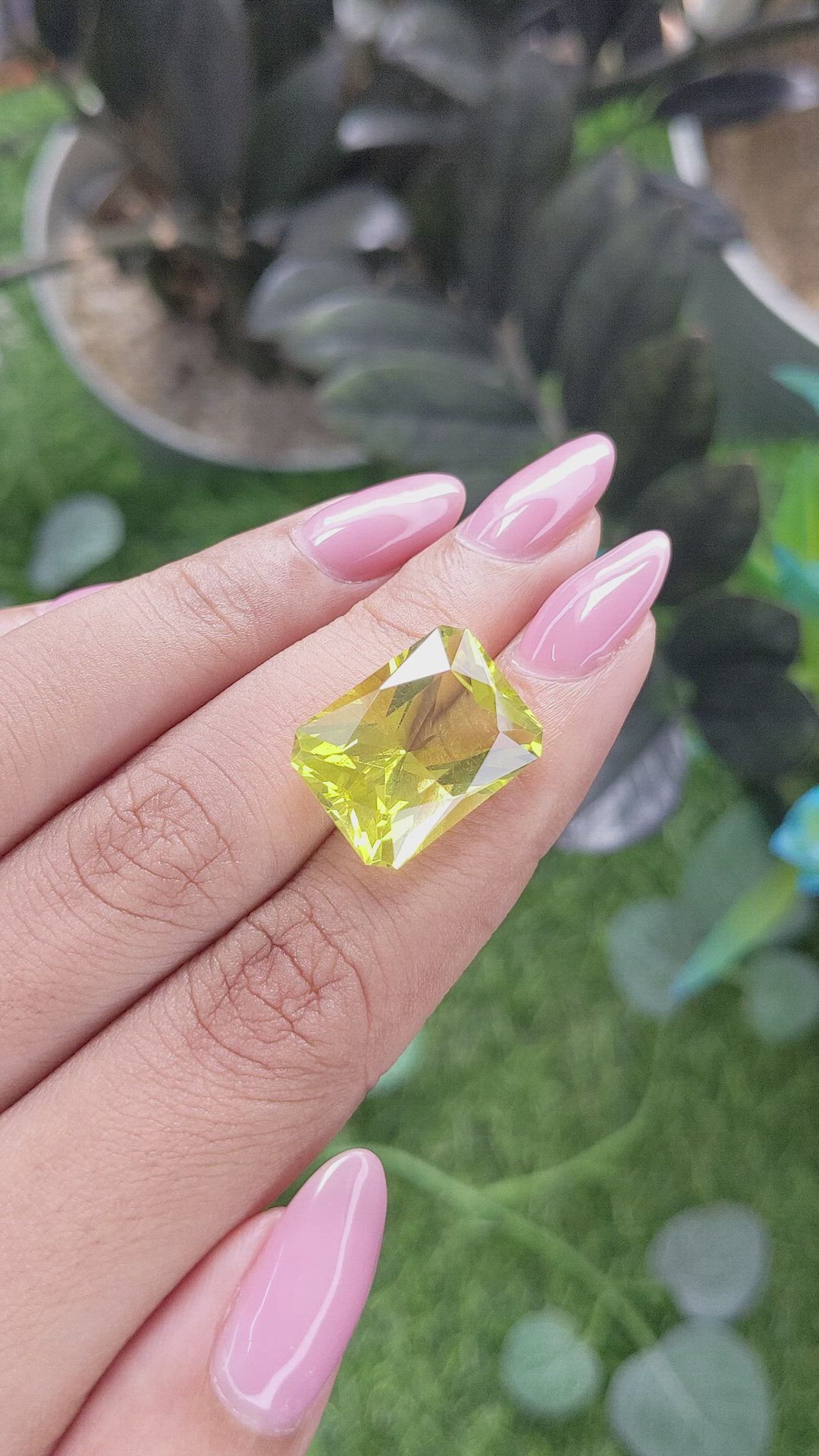 13.04 Ct. Lemon Quartz from Madagascar Size Video