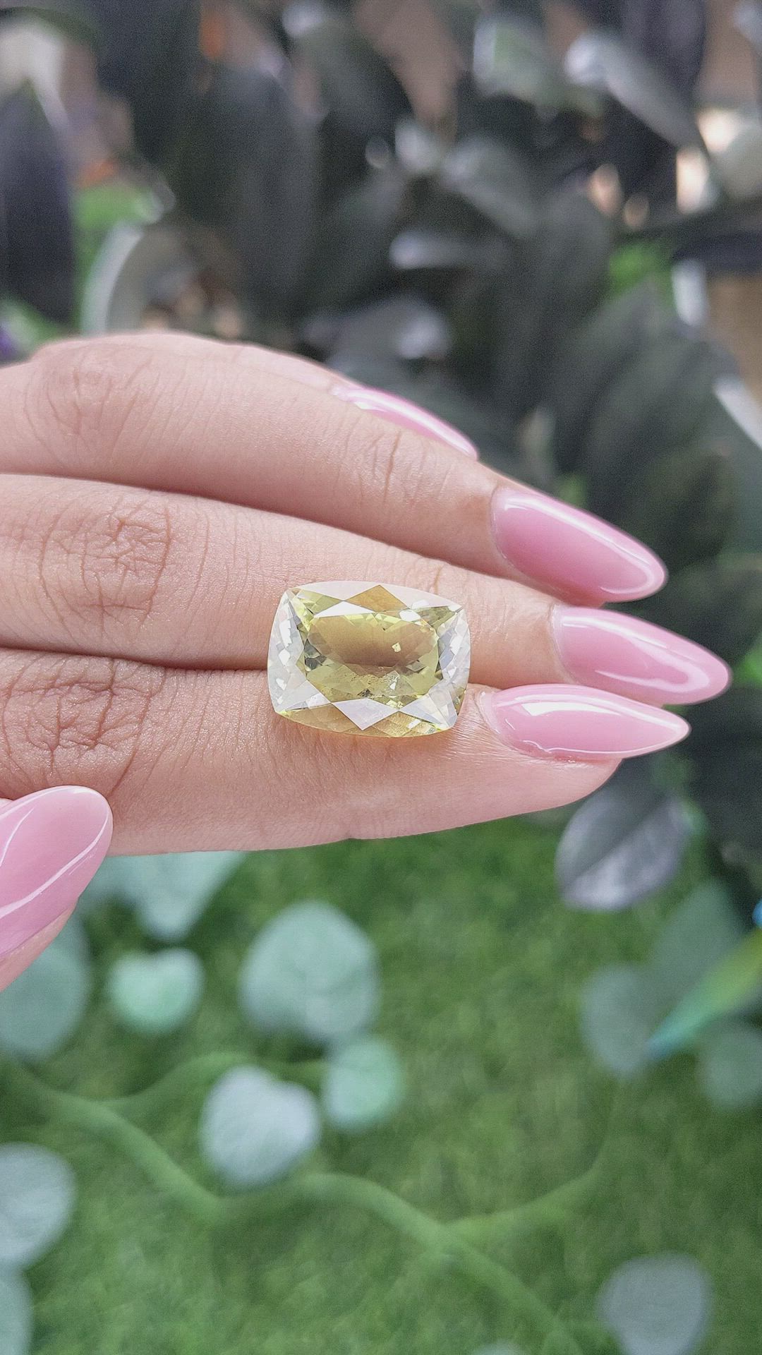 10.59 Ct. Yellow Quartz Size Video
