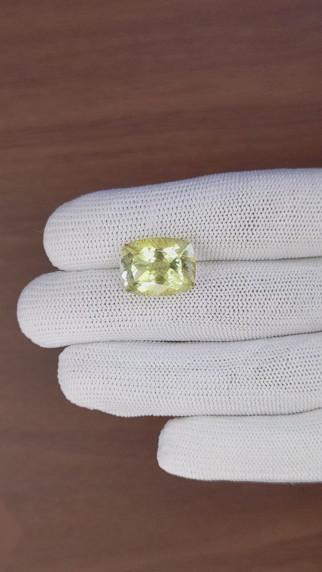 10.59 Ct. Yellow Quartz Size Video