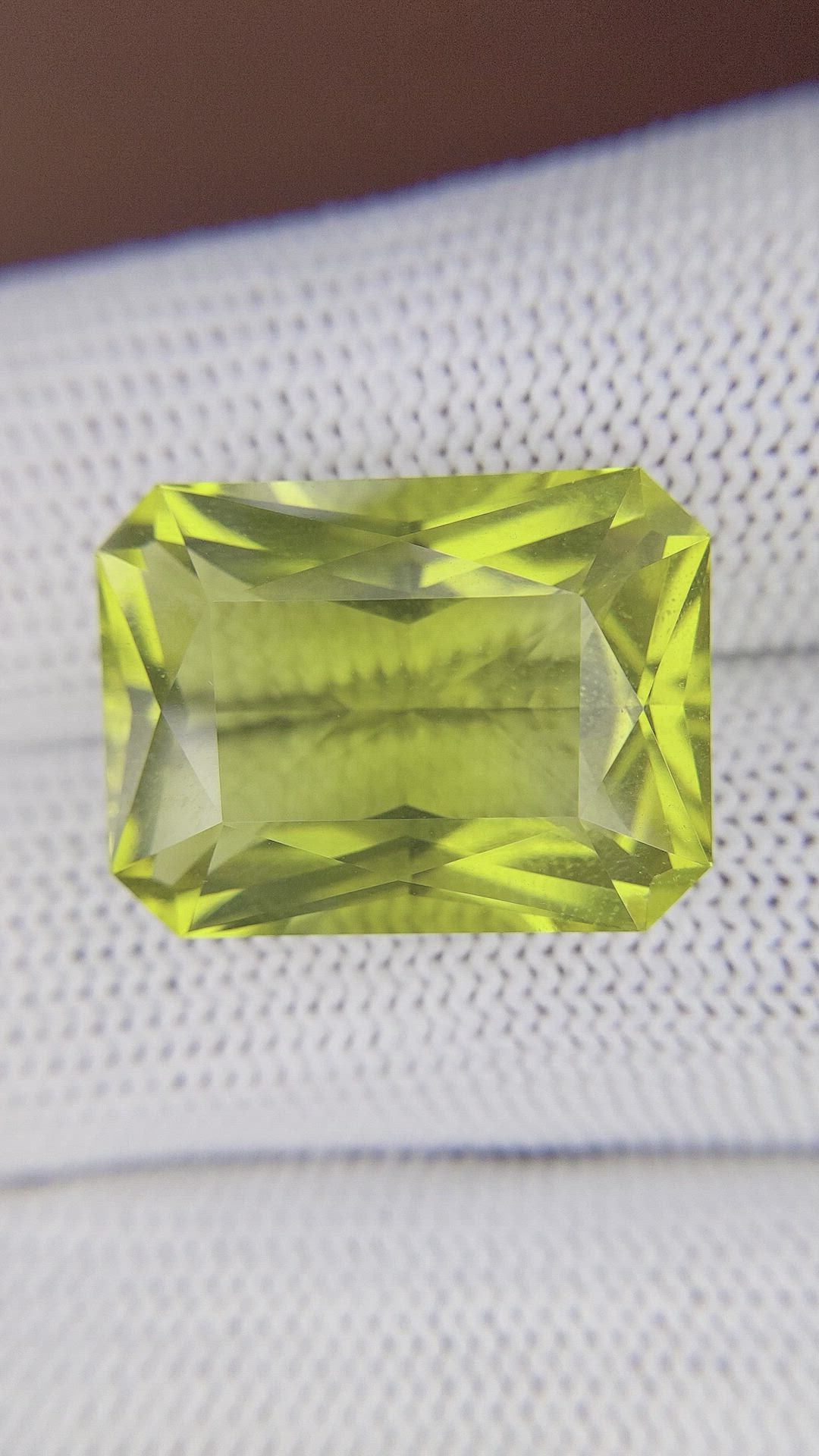 19.21 Ct. Lemon Quartz Size Video