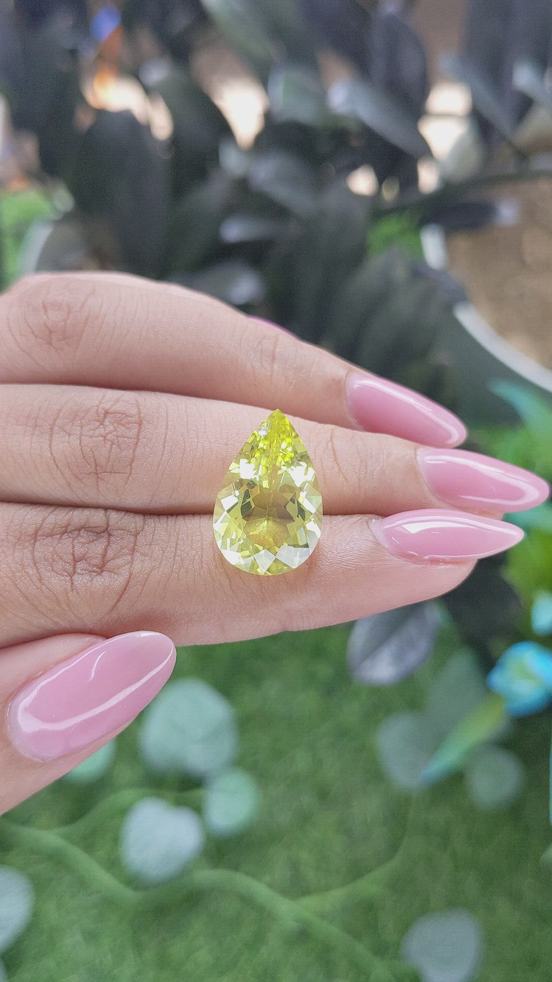 8.20 Ct. Lemon Quartz Size Video