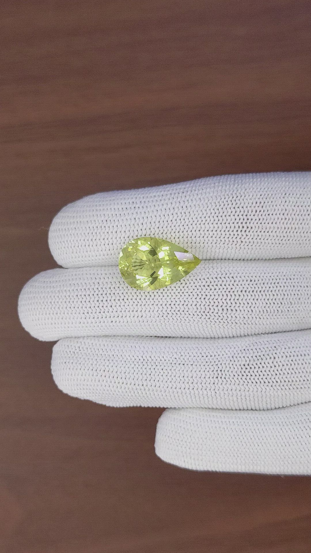8.20 Ct. Lemon Quartz Size Video