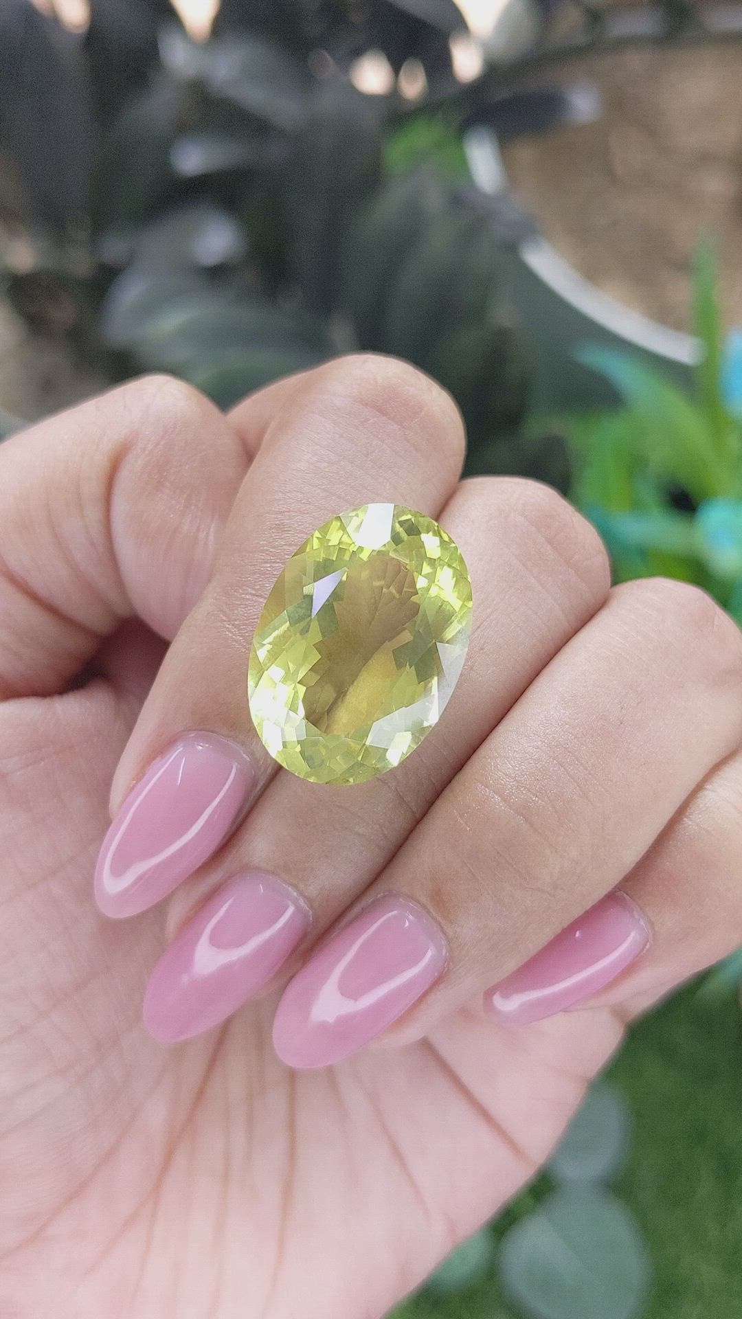 19.40 Ct. Lemon Quartz Size Video